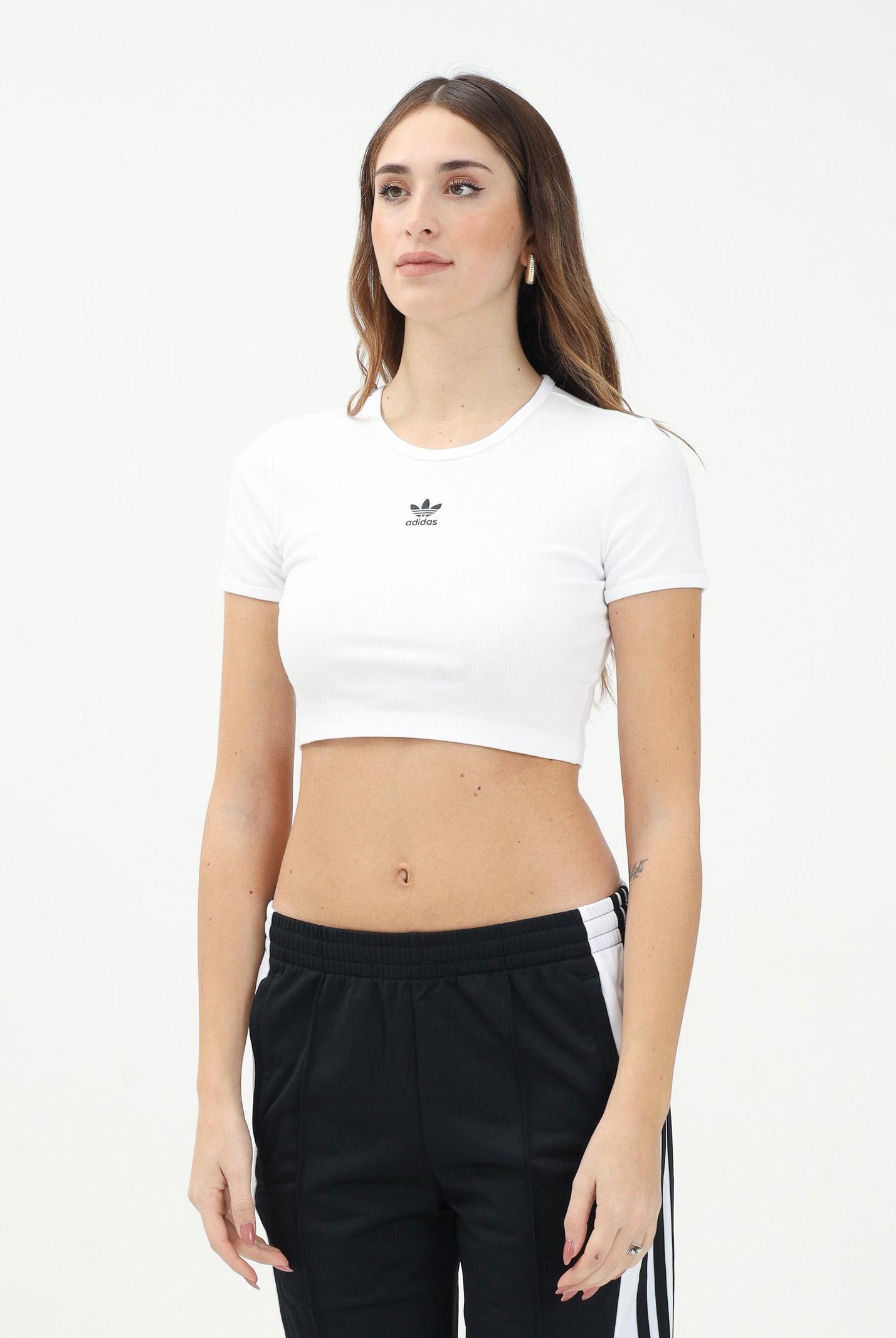 ADIDAS ORIGINALS Top sportivo Essentials bianco da donna JC9026 . ADIDAS ORIGINALS