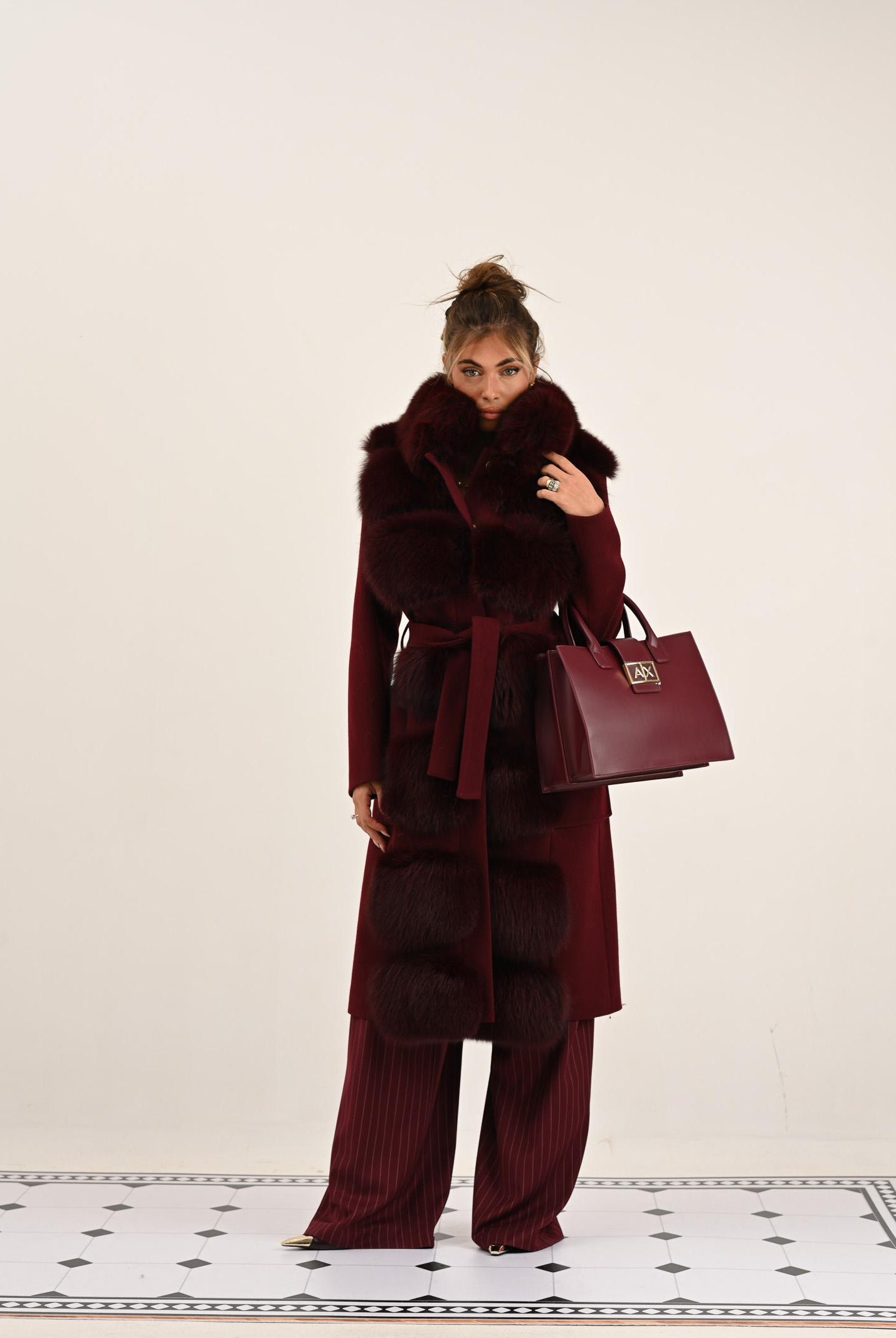 YES LONDON Cappotto bordeaux da donna con dettagli in vera pelliccia di volpe CD1207 BDX YES LONDON