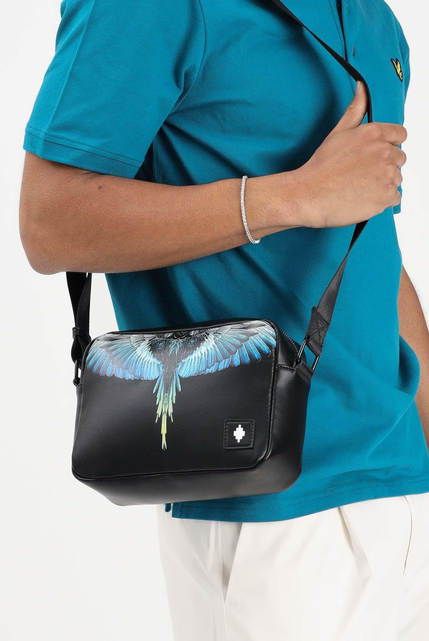 MARCELO BURLON COUNTY OF MILAN Borsa a tracolla nera per uomo e donna con stampa ali COMAS2603530895 . MARCELO BURLON COUNTY OF MILAN