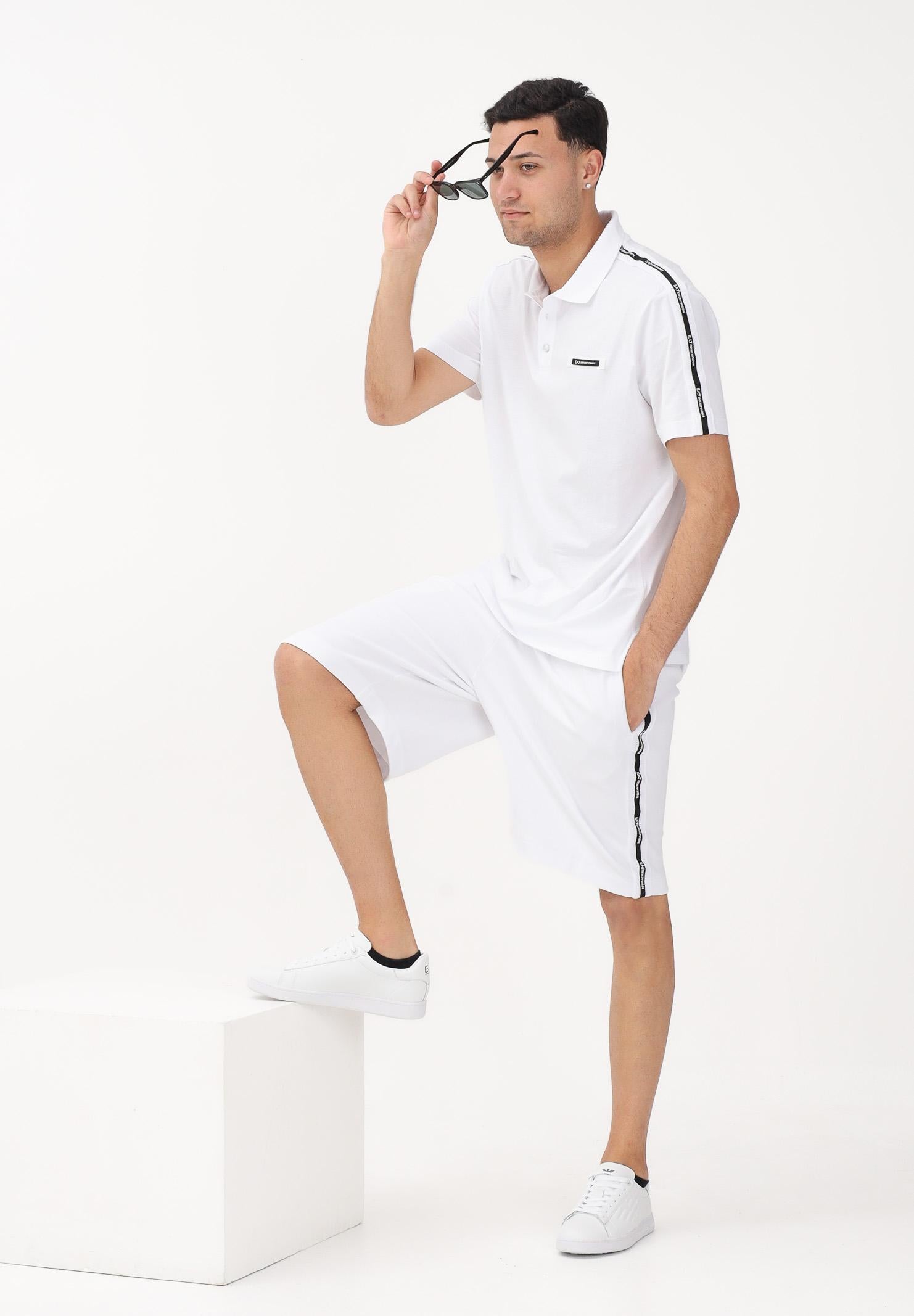 EA7 Shorts sportivo bianco da uomo con bande logate laterali 7M001481AF12660 U0002 EA7