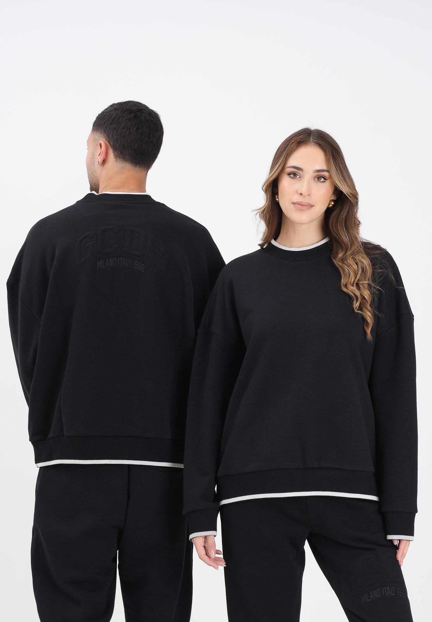 GCDS Felpa girocollo nera per uomo e donna con logo impresso B2EM1503JD1 99 GCDS