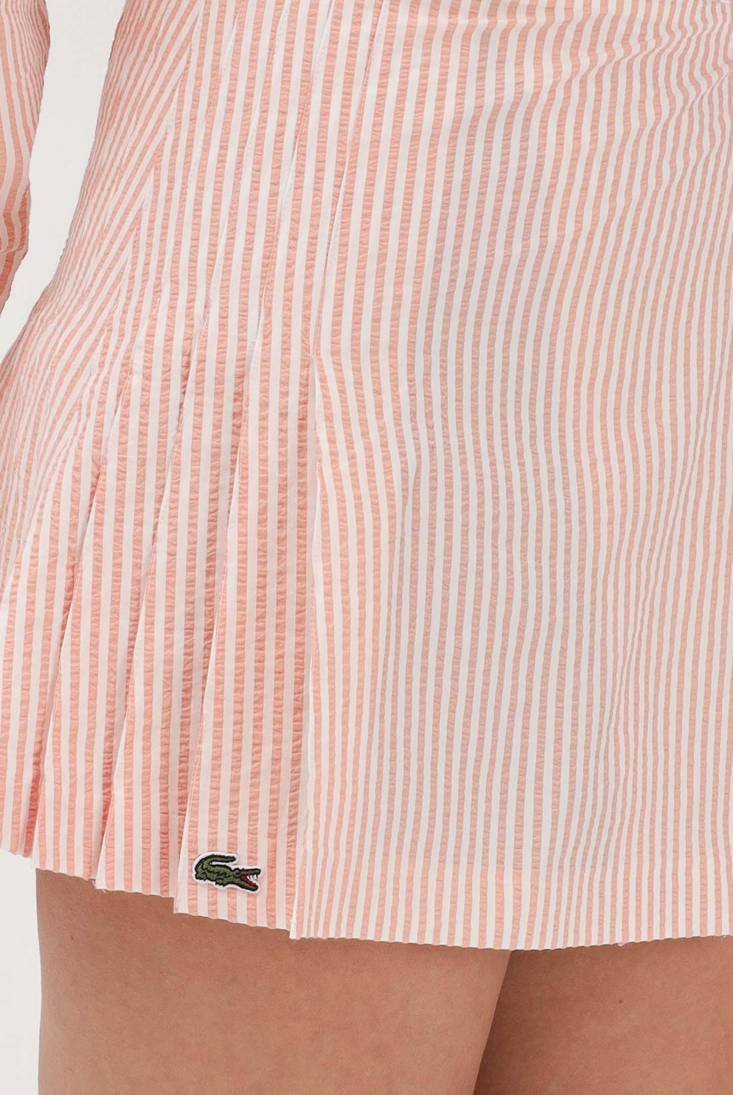 LACOSTE Gonna corta bianca e salmone da donna in seersucker JF5024 RNI LACOSTE