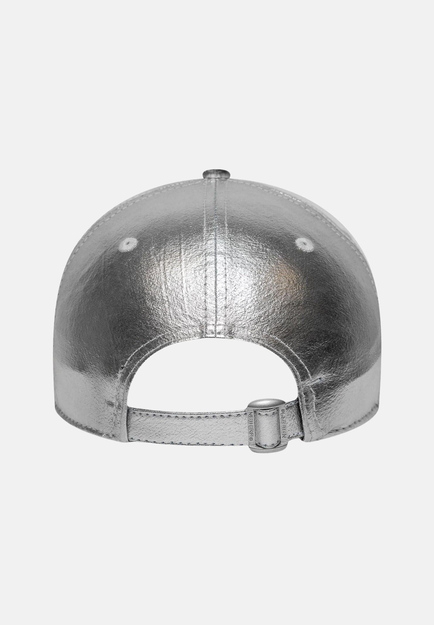 NEW ERA Cappello con visiera 9FORTY New York Yankees MLB in ecopelle argento da donna 60758957 NEW ERA