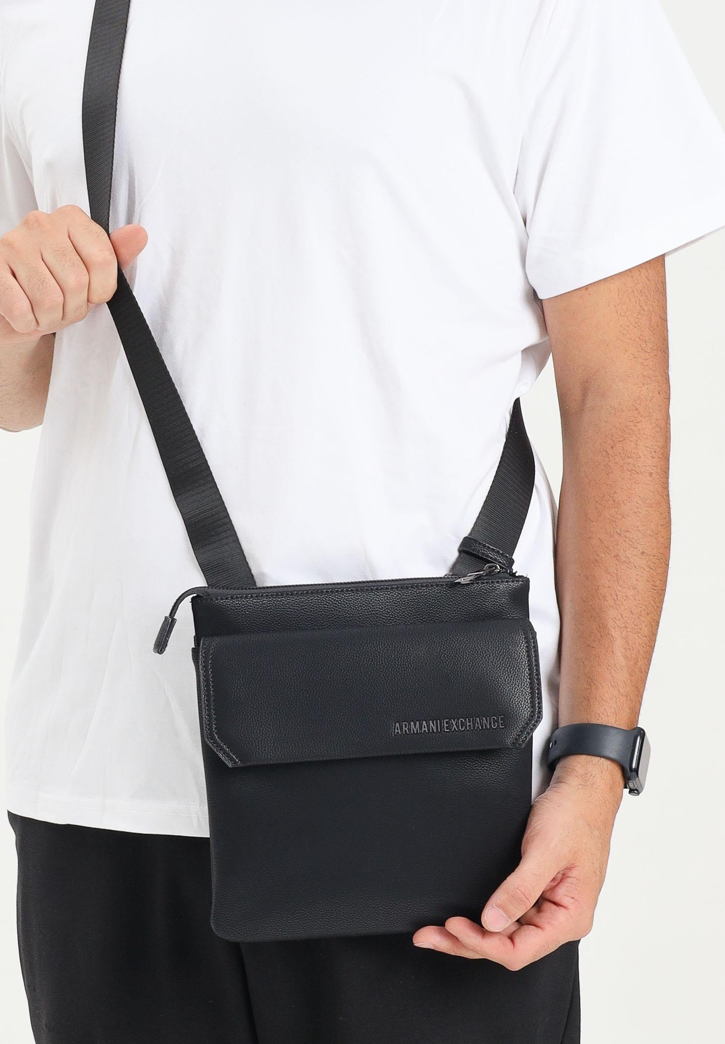 ARMANI EXCHANGE Borsello blu da uomo con logo XM001598AF17090 UB101 ARMANI EXCHANGE