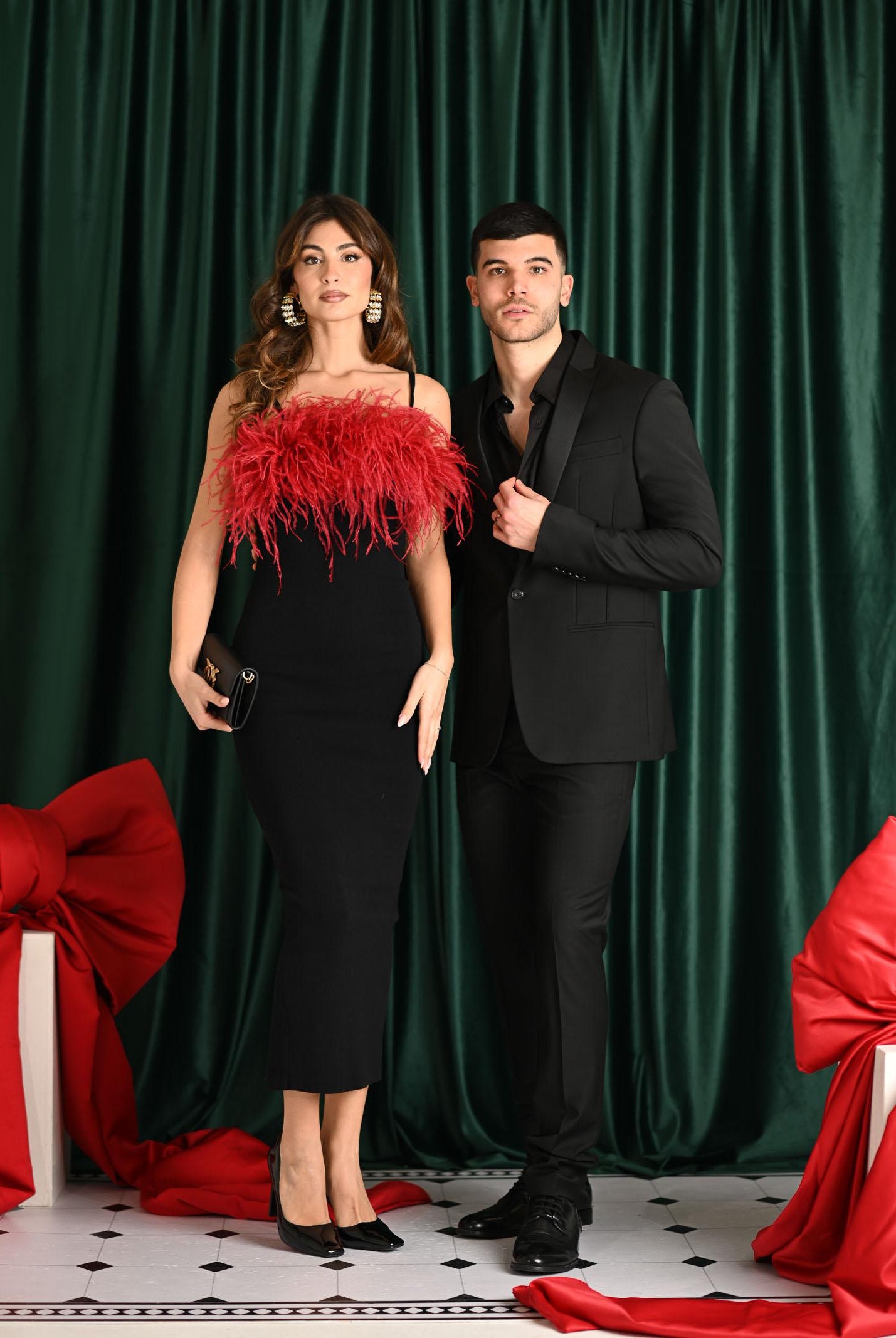 NOELL MAGGINI Abito midi nero da donna con piume bordeaux 00126083 NEBO NOELL MAGGINI