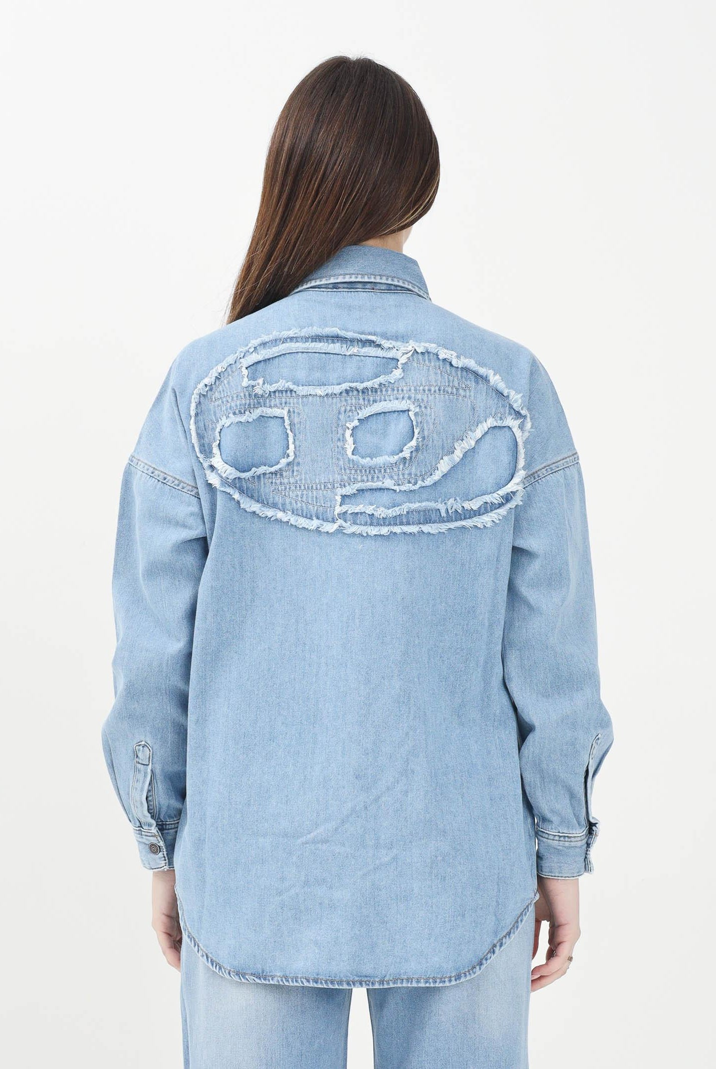 DIESEL Camicia Ckama in denim chiaro per donna, ragazze e bambine con logo Oval D mega-size J02307KXBNK K01 DIESEL