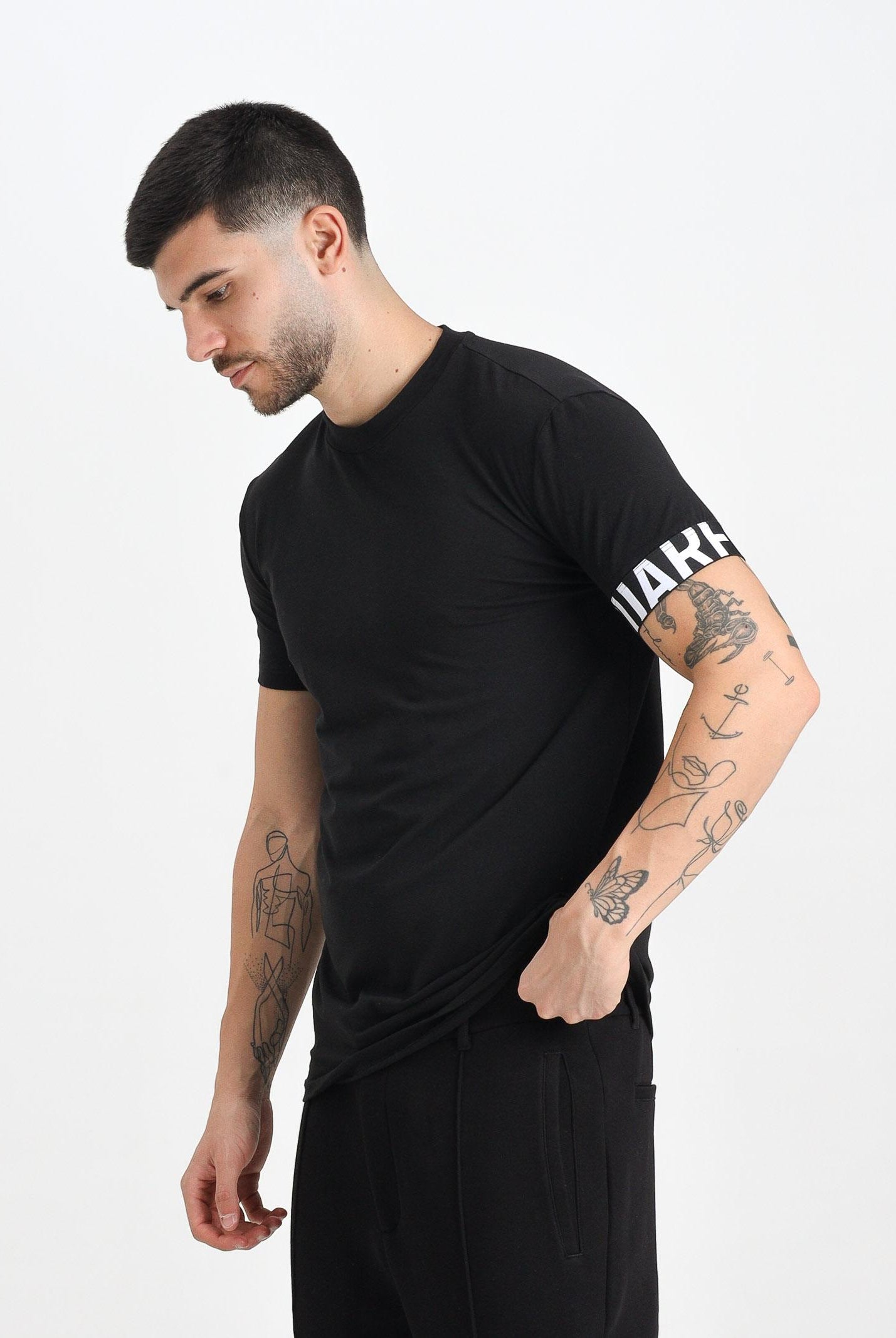 DSQUARED2 T-shirt a manica corta nera da uomo con logo sulla manica D9M3S5980 010 DSQUARED2