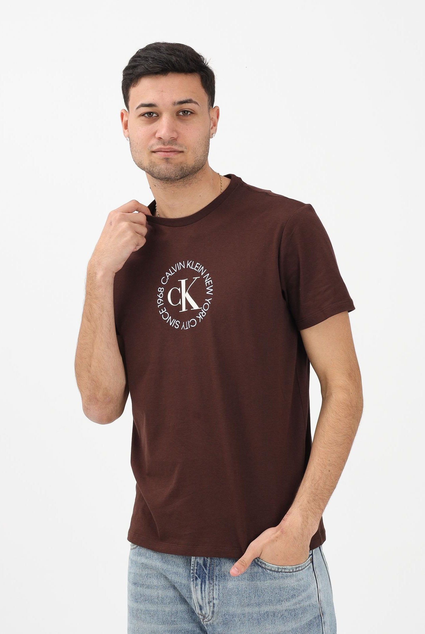 CALVIN KLEIN JEANS T-shirt a manica corta marrone da uomo con stampa logo LV14RE816G2IN . CALVIN KLEIN JEANS