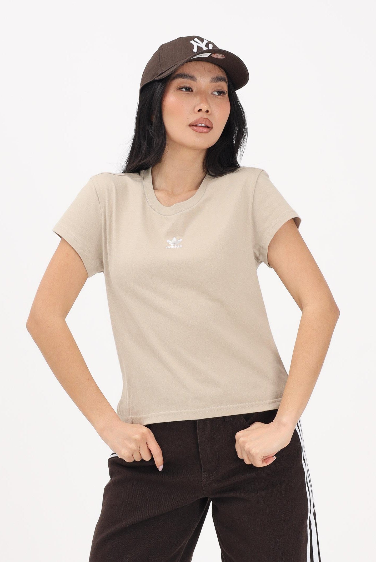 ADIDAS ORIGINALS T-shirt a manica corta Essentials beige da donna KD1352 . ADIDAS ORIGINALS