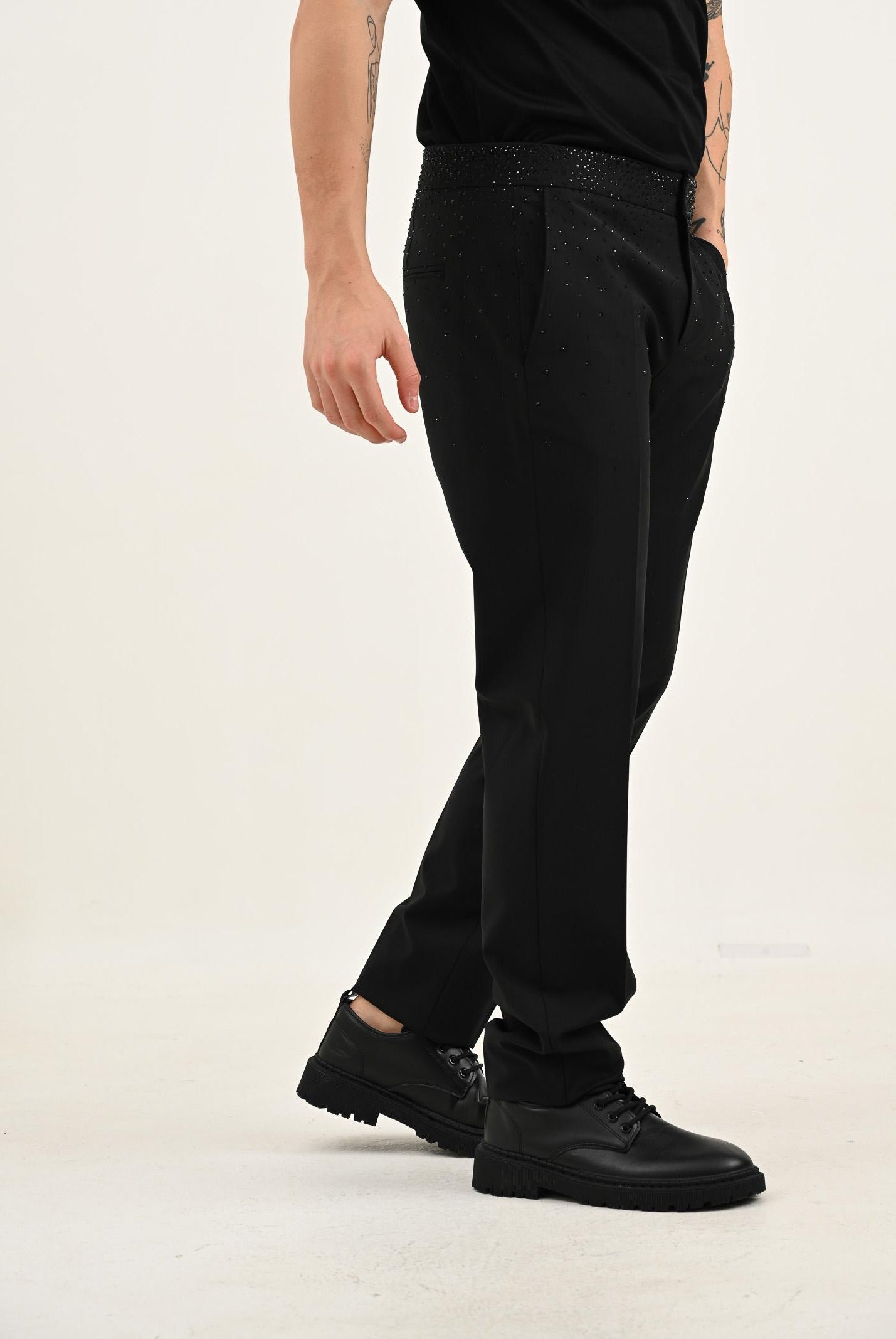 PATRIZIA PEPE Pantalone nero da uomo con strass 5PA225A685 K102 PATRIZIA PEPE