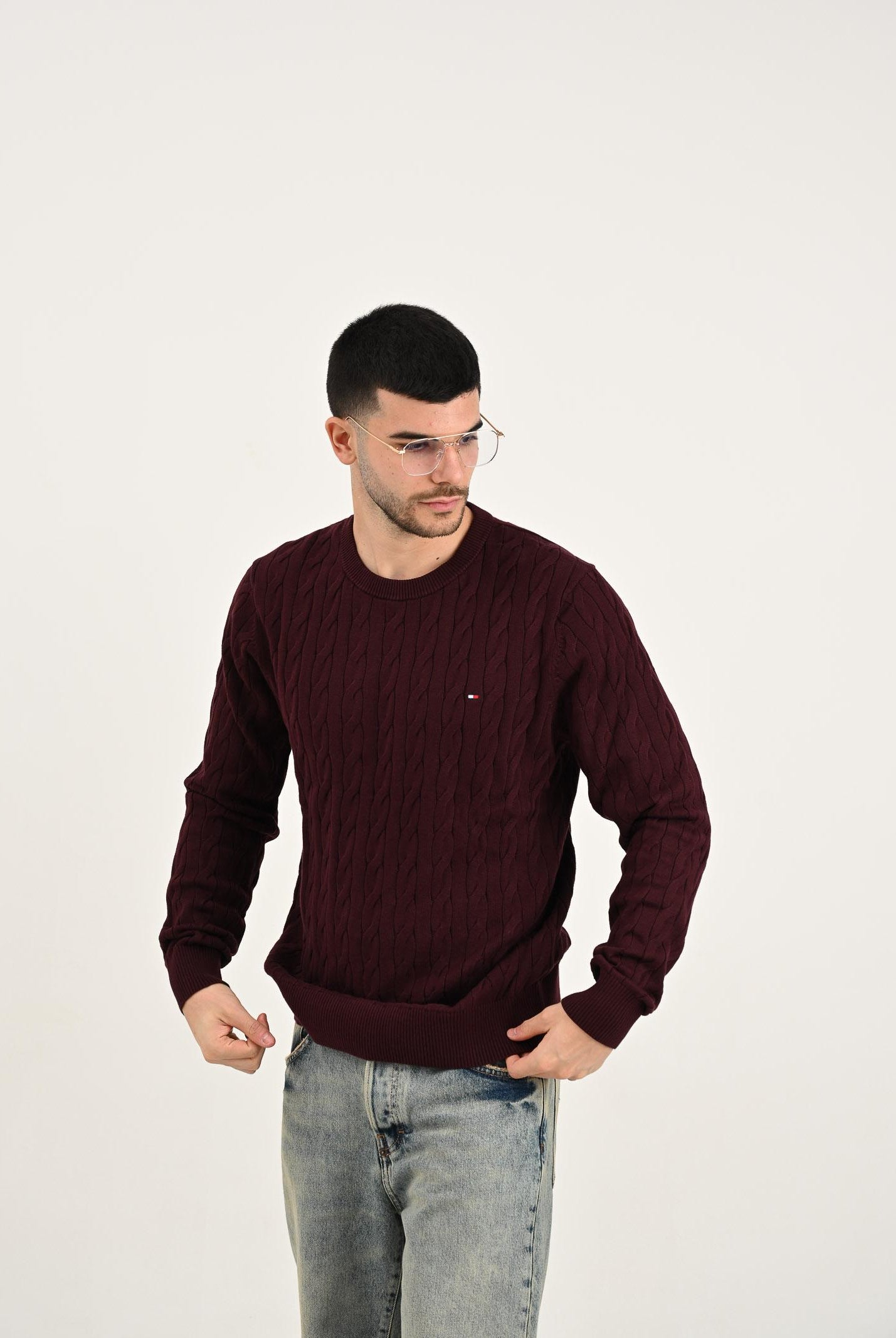 TOMMY HILFIGER Maglioncino girocollo bordeaux da uomo con ricamo bandierina MW0MW33132XIH TOMMY HILFIGER