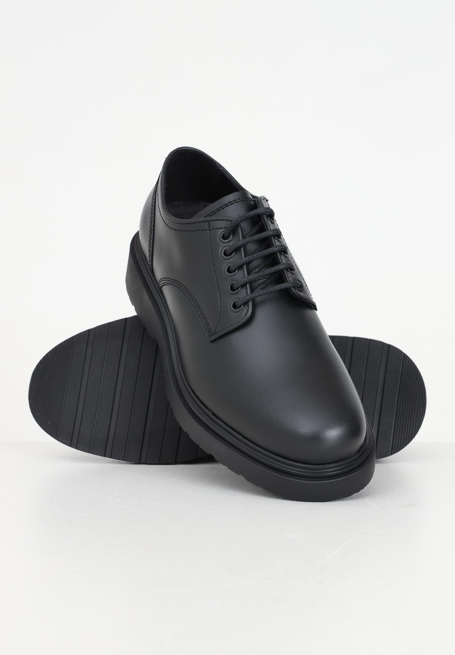Scarpe stringate nere da uomo HM0HM01574BEH BEH CALVIN KLEIN JEANS