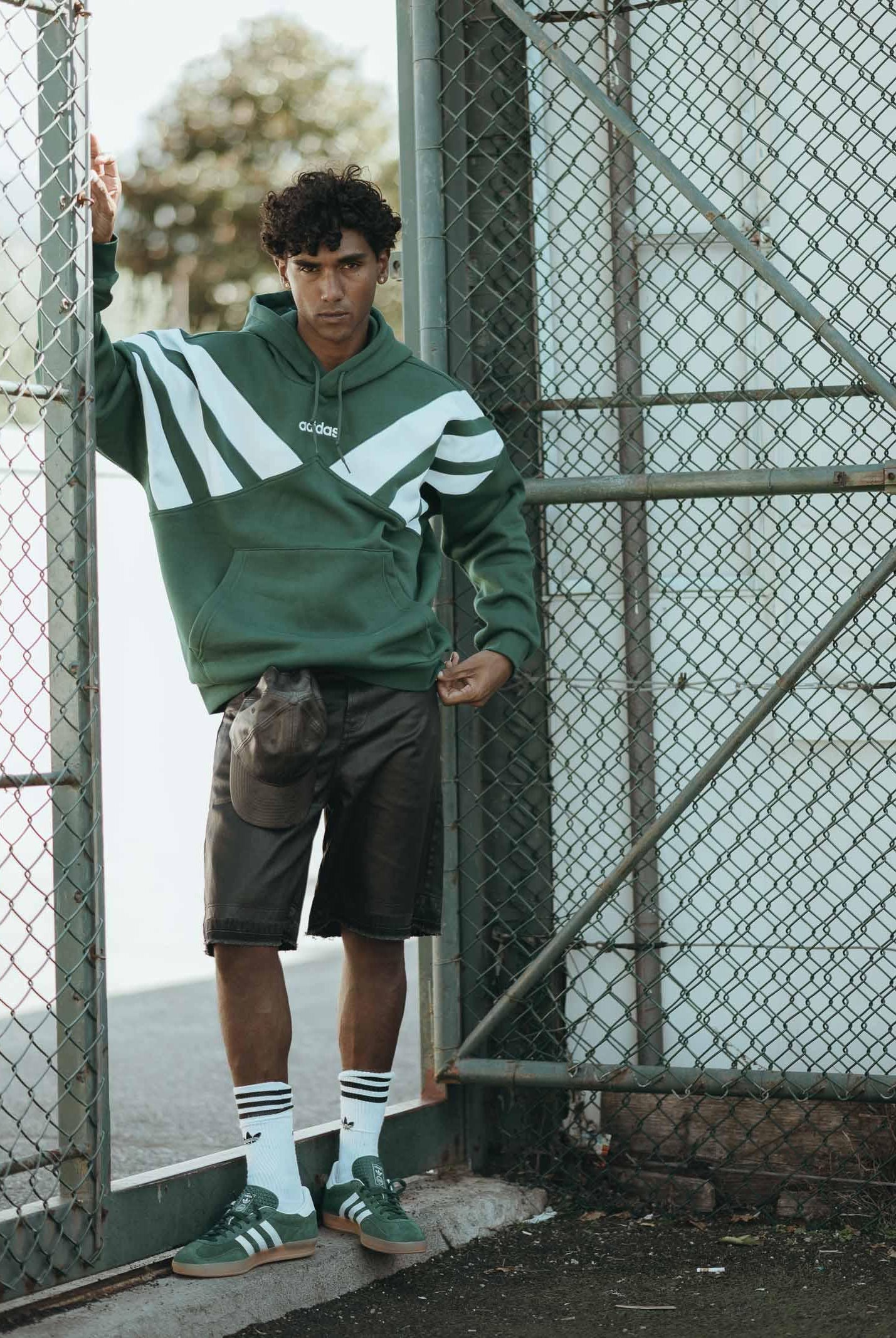 DIESEL Bermuda in denim nero per donna e ragazze con orli a taglio vivo J02351KXBPX K02 DIESEL