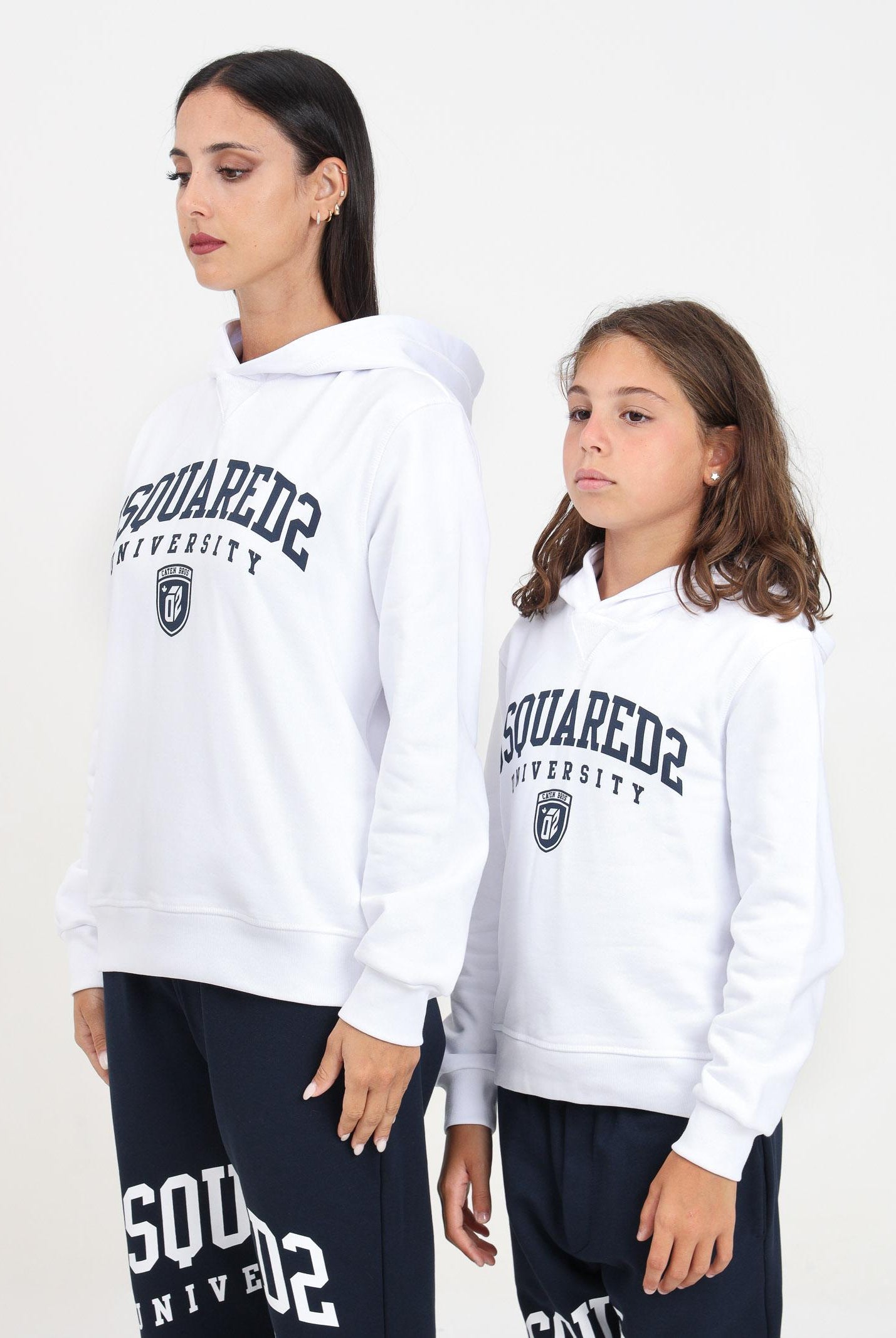 Felpa con cappuccio bianca per donna e bambina rifinita da logo stile college DQ2466D0094 DQ100 DSQUARED2