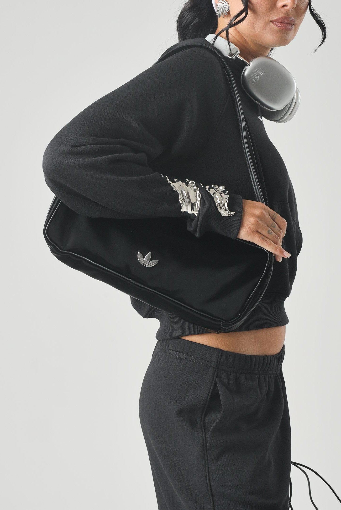 ADIDAS ORIGINALS borsa a spalla Airliner Premium a taglio extralungo Black nera unisex. KS9310 . ADIDAS ORIGINALS