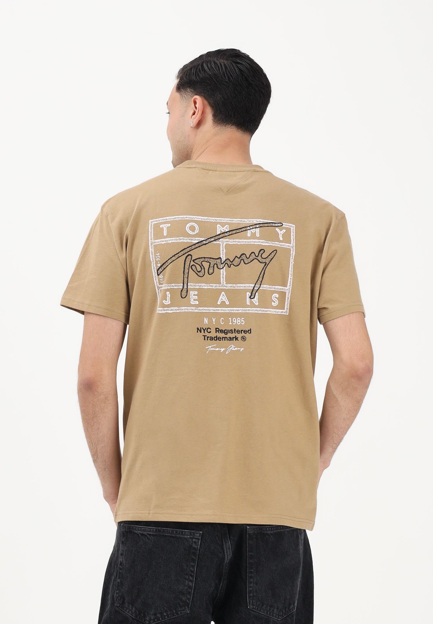 TOMMY JEANS T-shirt a manica corta Signature beige da uomo DM0DM22319 AEN TOMMY JEANS