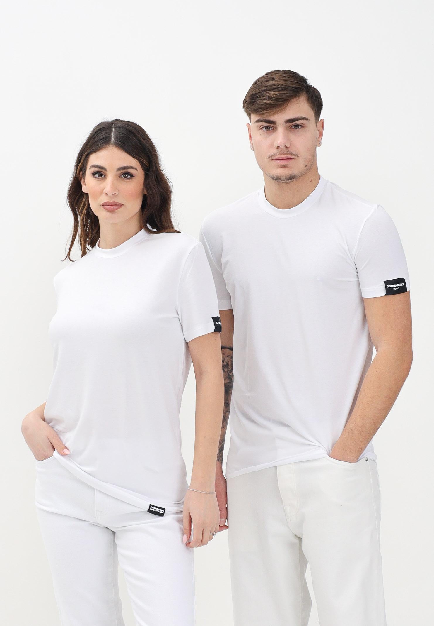 DSQUARED2 T-shirt a manica corta bianca per uomo e donna con patch logo D9M205720 100 DSQUARED2