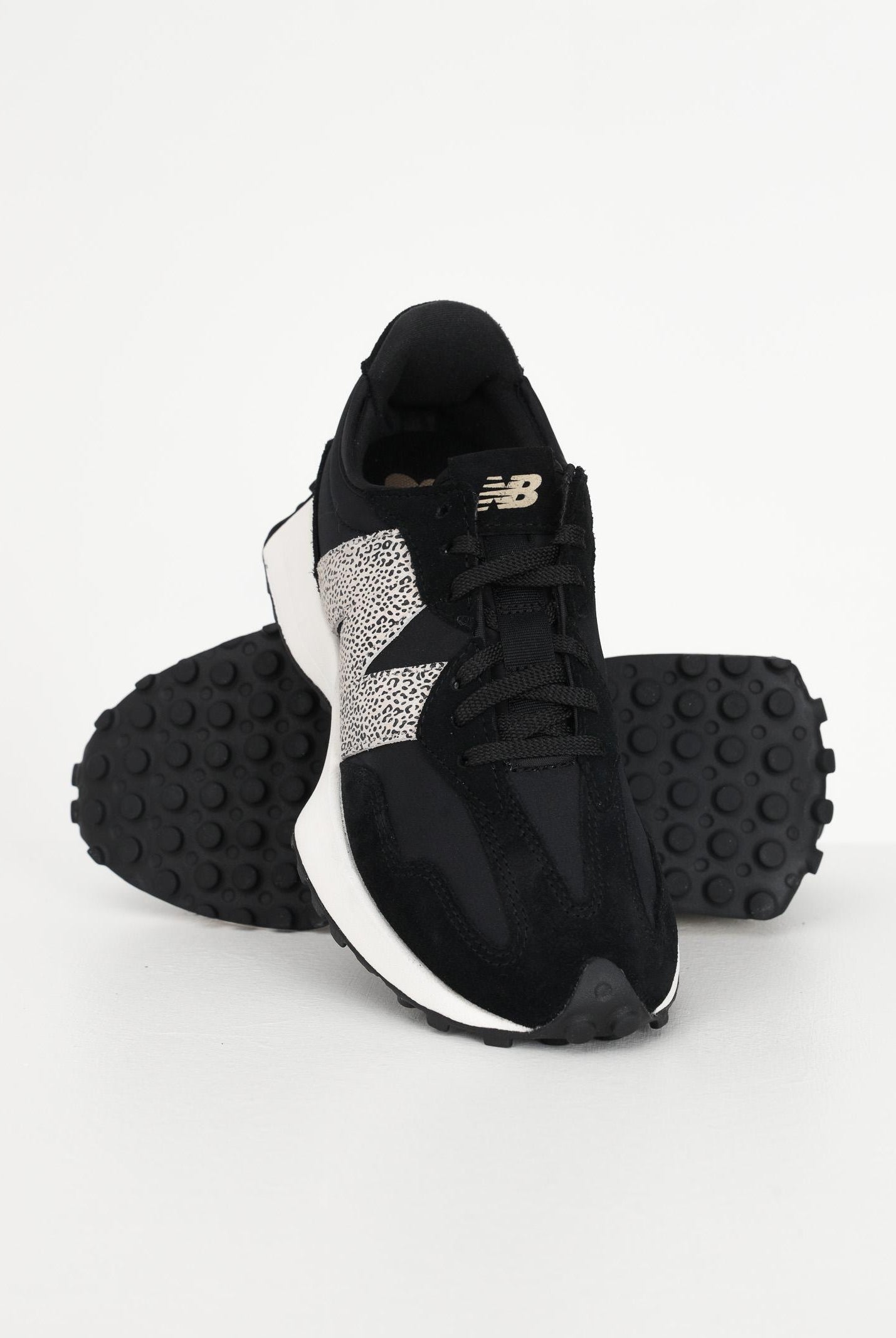 NEW BALANCE Sneakers 327 nere da donna WS327PH . NEW BALANCE