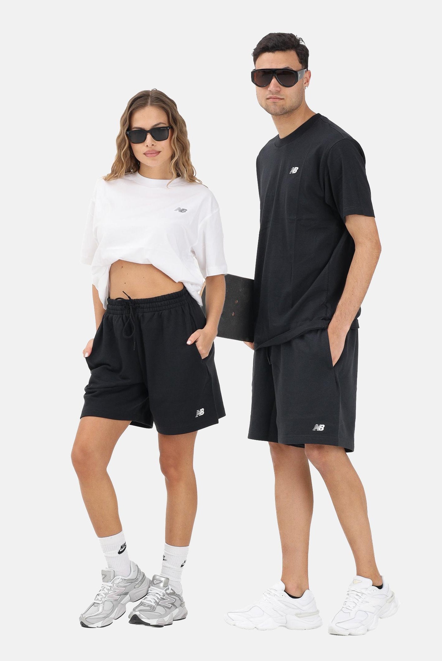 NEW BALANCE Shorts sportivo ESSENTIALS nero per uomo e donna MS41520BK . NEW BALANCE