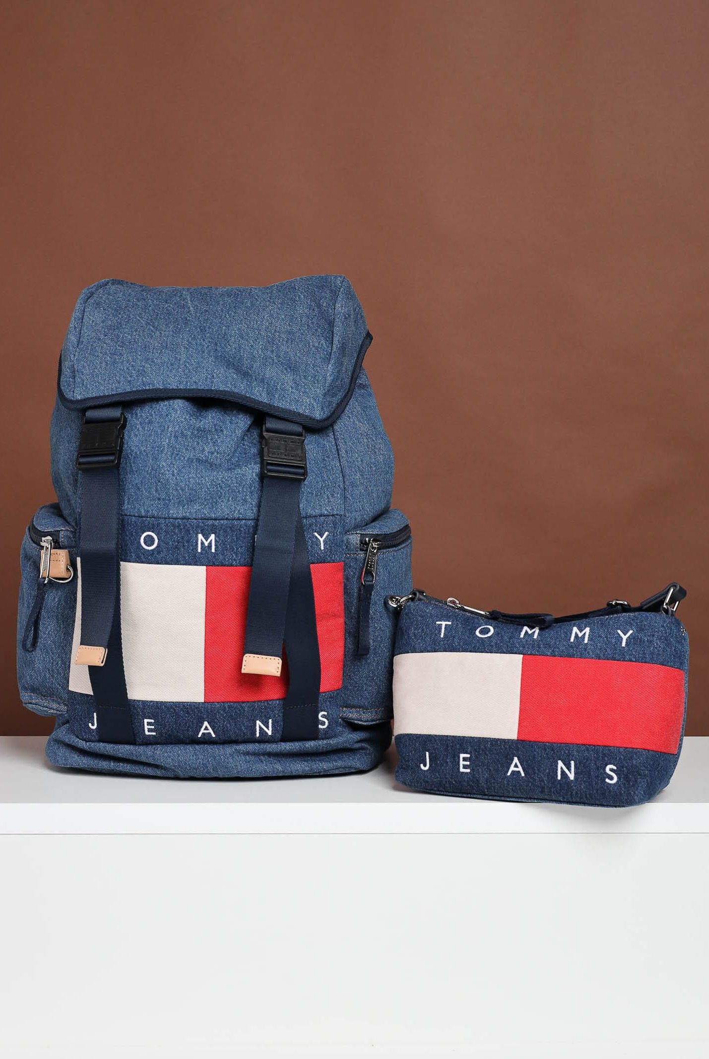 TOMMY JEANS Zaino Archive in denim blu per uomo e donna con logo AM0AM13812 1AF TOMMY JEANS