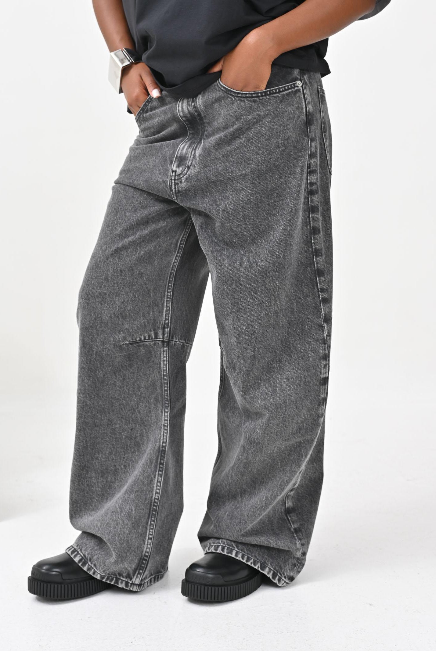 MAISON MARGIELA Jeans per donna, ragazzi e bambini in denim nero con leggere sfumature M60844MM06D M602 MAISON MARGIELA