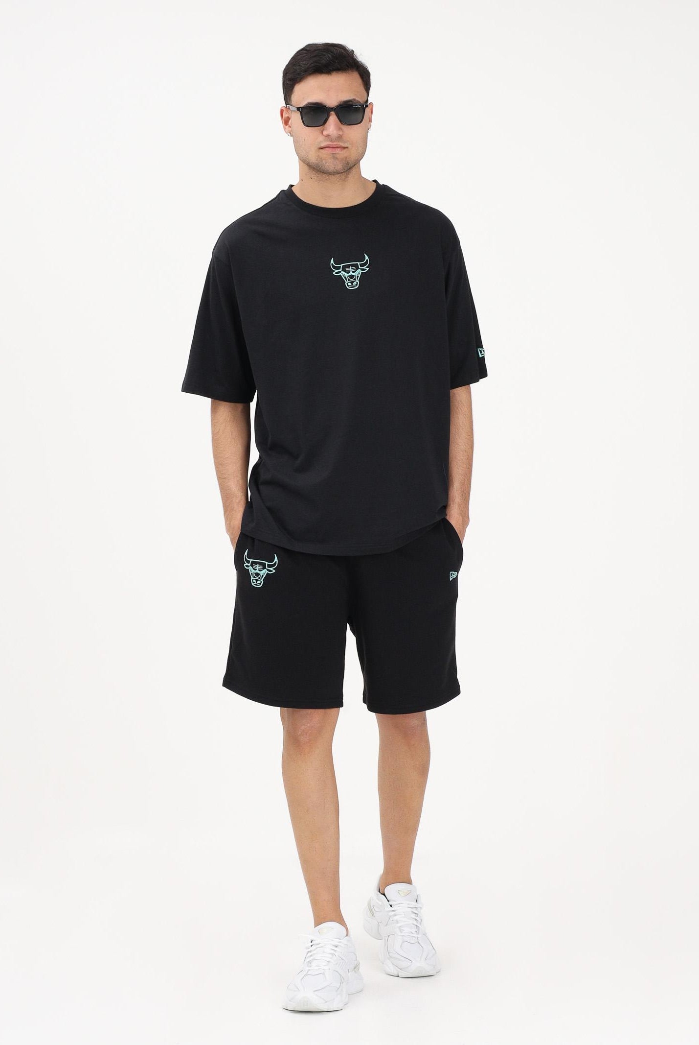 NEW ERA Shorts sportivo Chicago Bulls NBA League Essential nero per uomo e donna 60771520 . NEW ERA