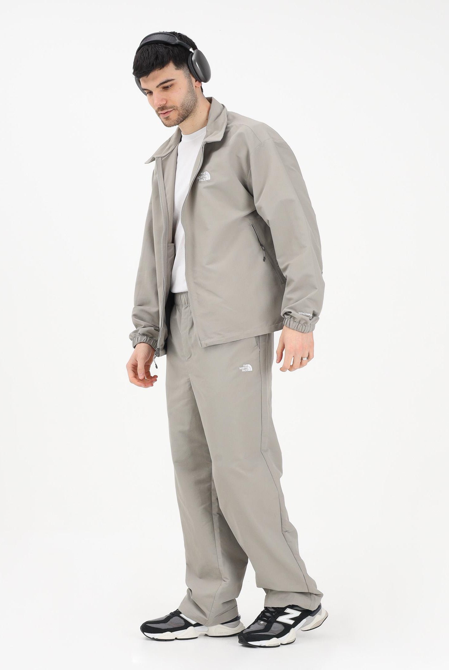 THE NORTH FACE Pantalone TNF Easy Wind beige da uomo NF0A8FBM2MB1 . THE NORTH FACE