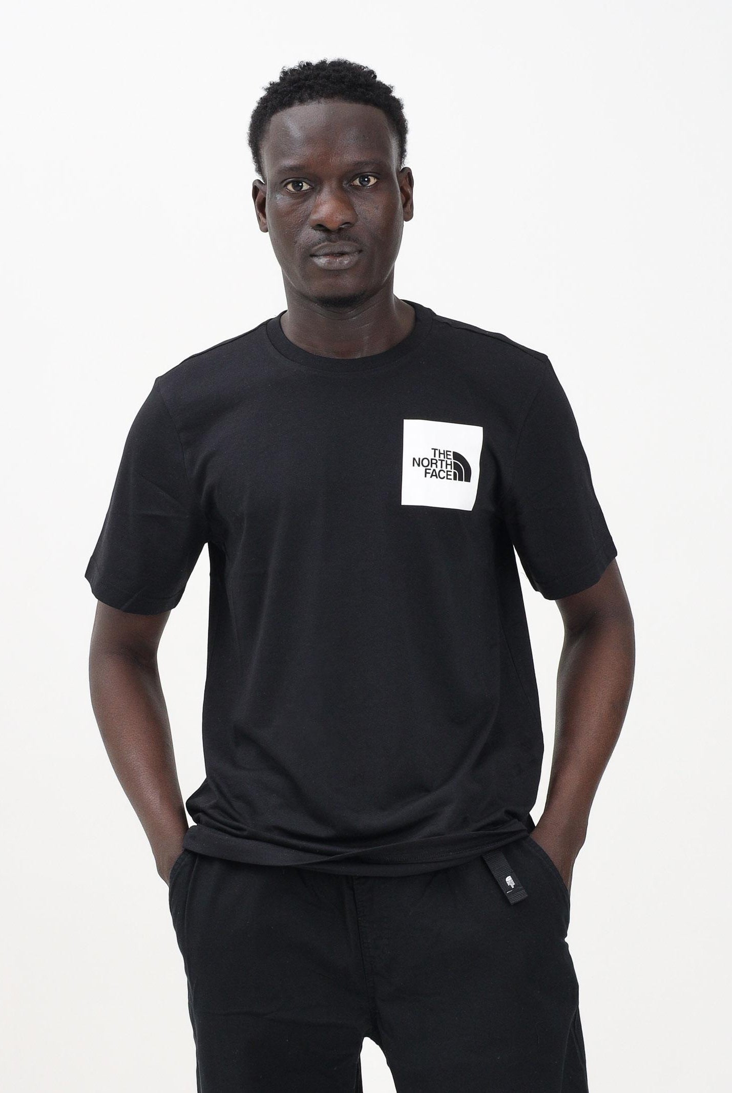 THE NORTH FACE T-shirt a manica corta Fine nera da uomo NF0A8A6MJK31 . THE NORTH FACE