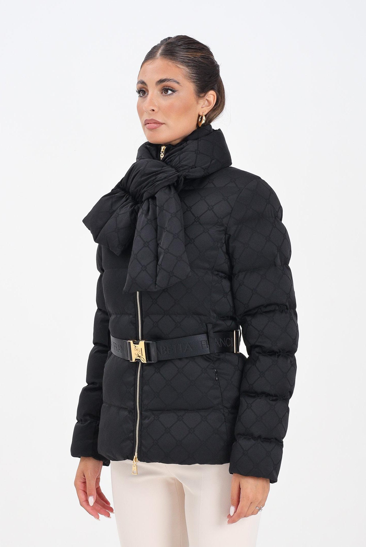 ELISABETTA FRANCHI Piumino nero da donna in tessuto vela jacquard con cintura PI83D56E2 110 ELISABETTA FRANCHI