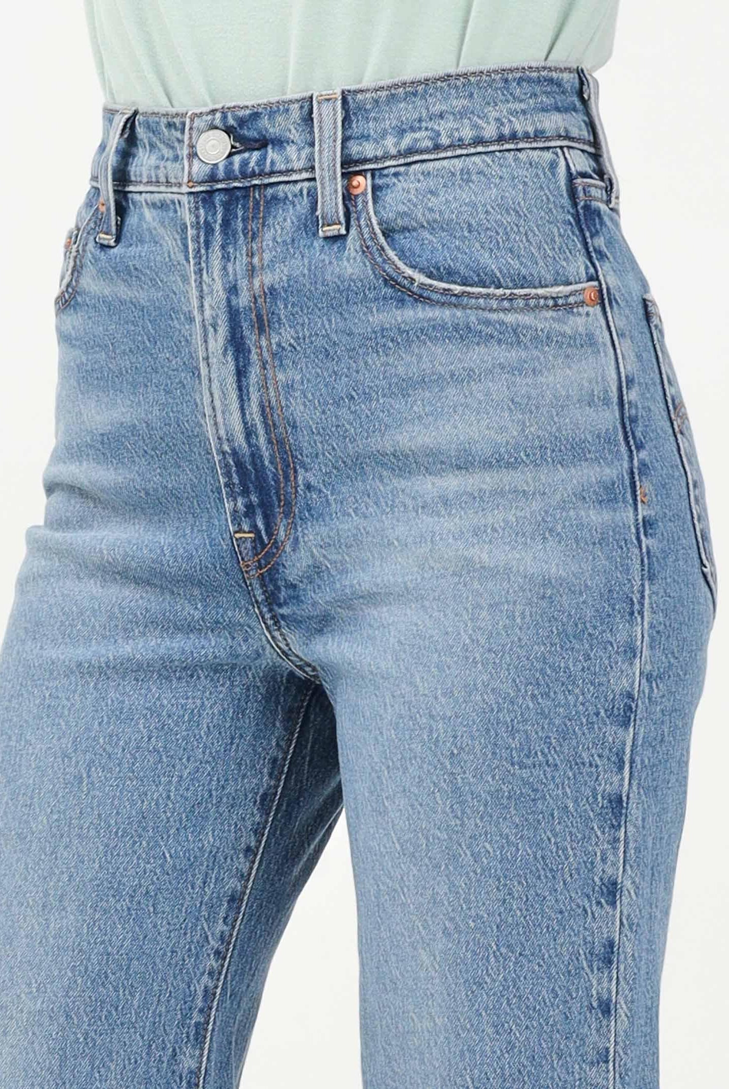 LEVI'S® Jeans Ribcage Bell in denim chiaro da donna A7503-0020 . LEVI'S®