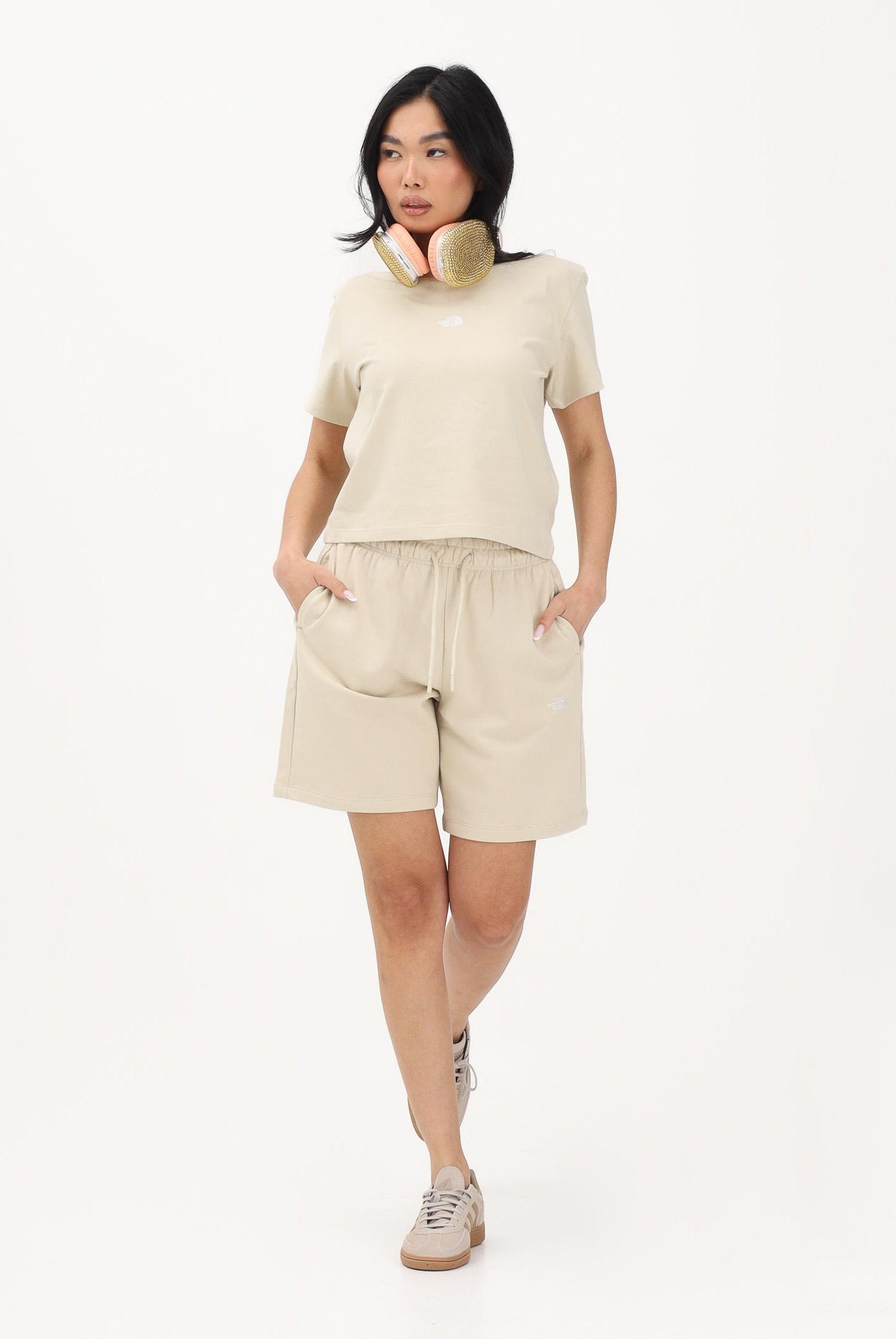 THE NORTH FACE Shorts sportivo Essential Light Relaxed W beige da donna NF0A8GQYDOM1 . THE NORTH FACE