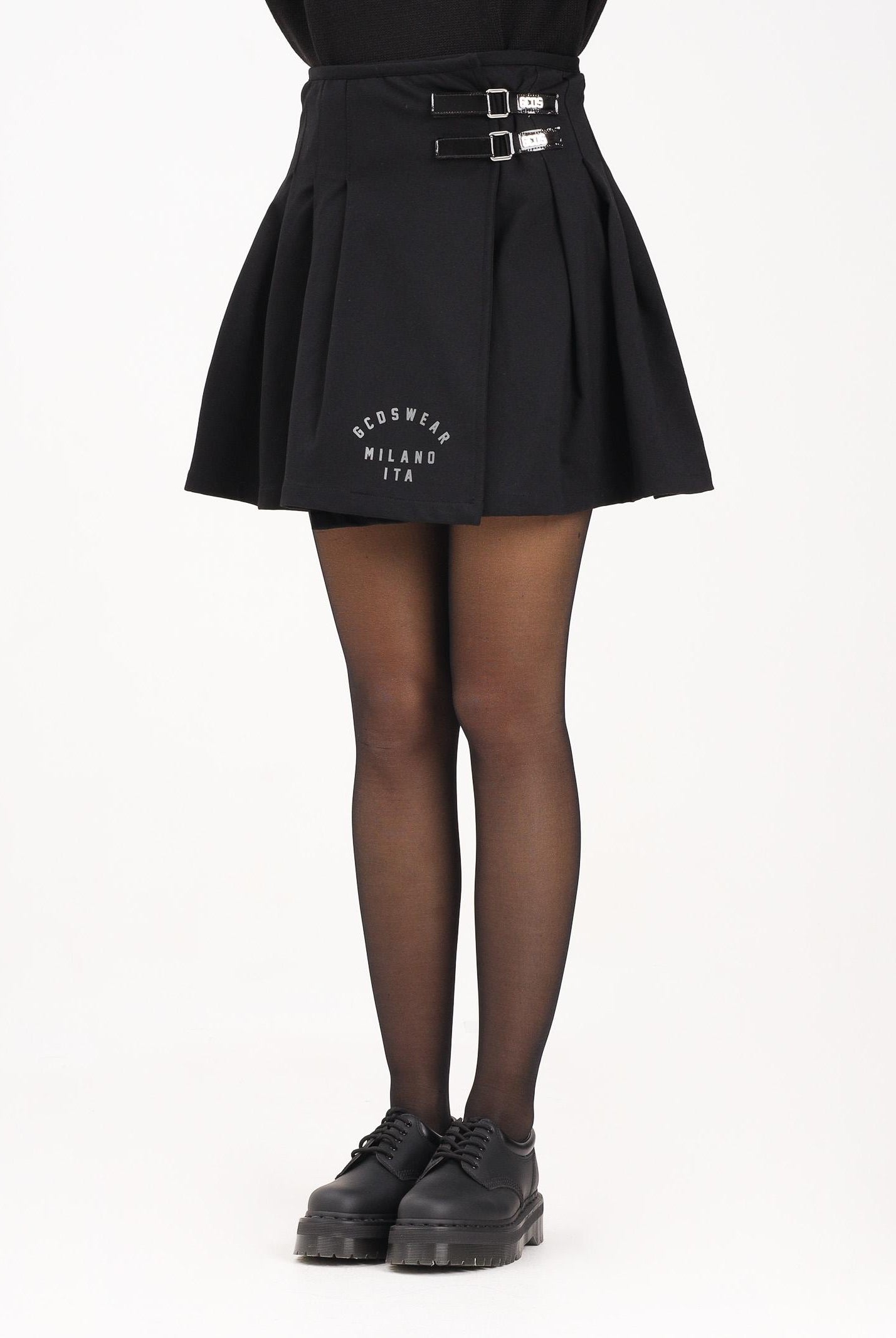 GCDS Gonna corta nera da donna dallo stile college B2CW3206KJ7 99 GCDS