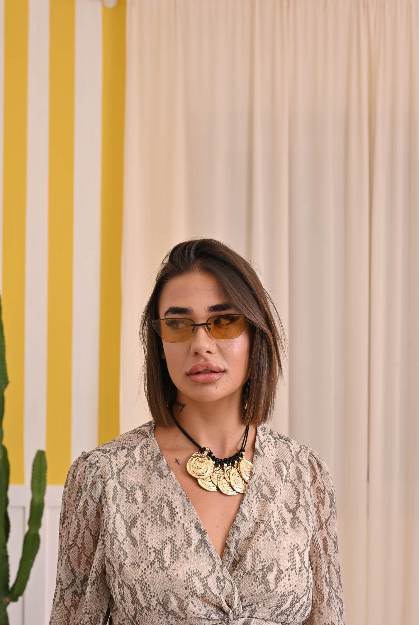 CRISTIAN LEROY Occhiali da sole gialli per uomo e donna dal design minimalista e futuristico 15036 02 CRISTIAN LEROY