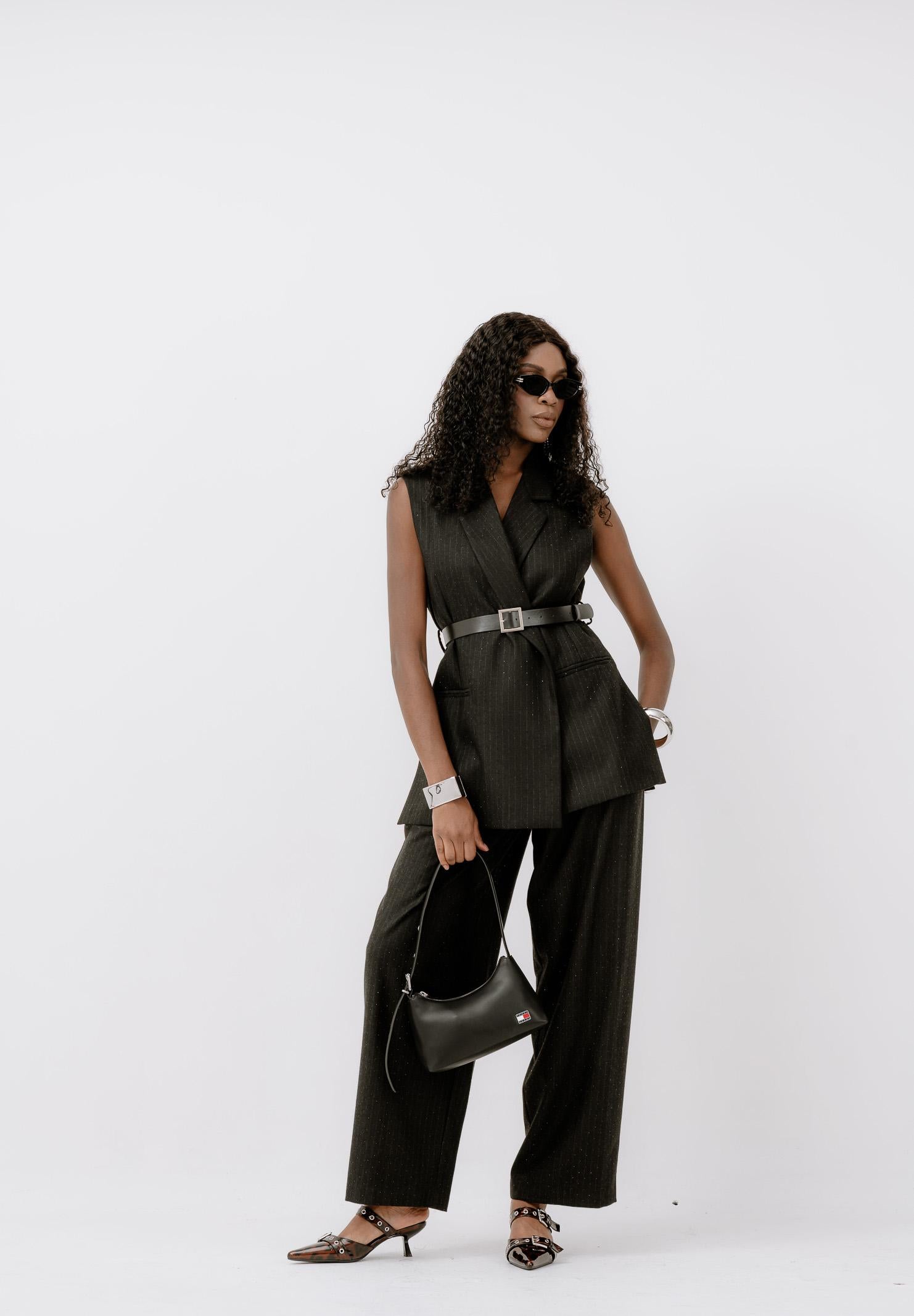 VICOLO Gilet nero da donna in tessuto gessato con leggera trama luminosa TF0130 FFNE VICOLO