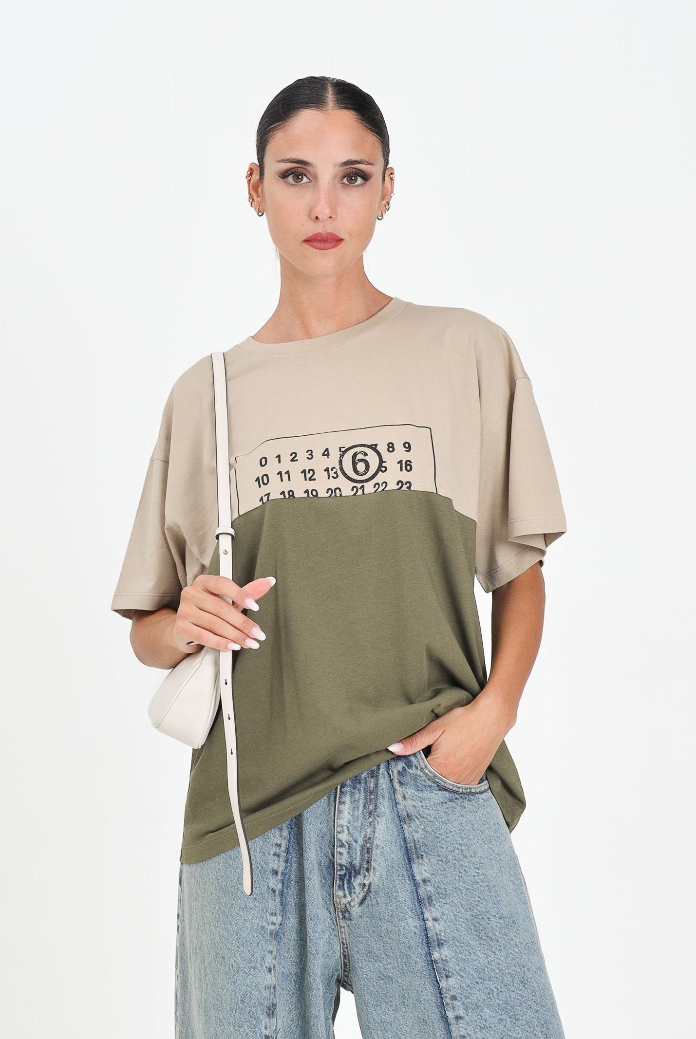 MAISON MARGIELA T-shirt a manica corta beige e verde per donna, ragazzi e bambini caratterizzata da una costruzione re-cut M60876MM04I M6C38 MAISON MARGIELA