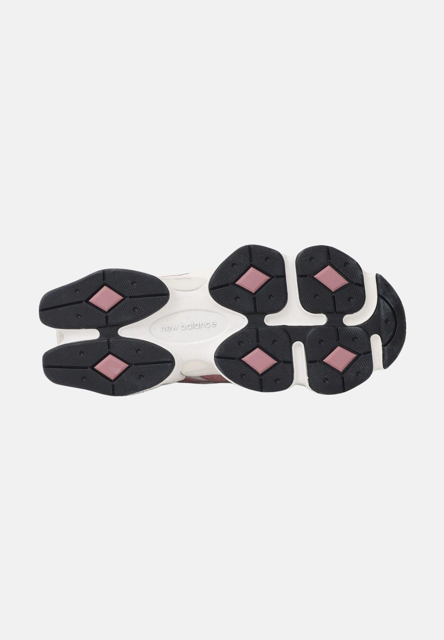 NEW BALANCE Sneakers 9060 bianche e rosa da donna U906040V . NEW BALANCE