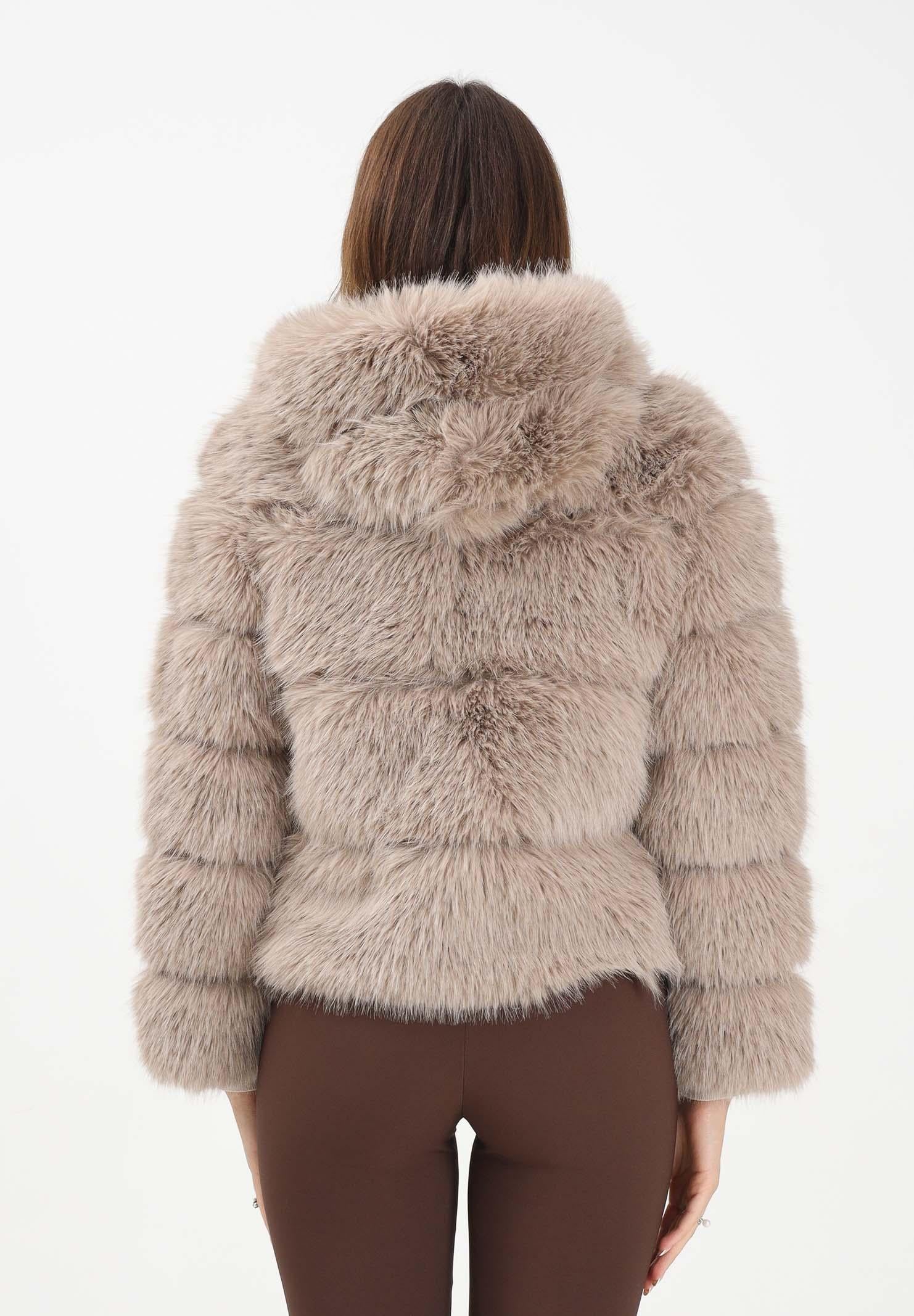 MEHRAN Pelliccia beige da donna con cappuccio 25263NUT NUT MEHRAN