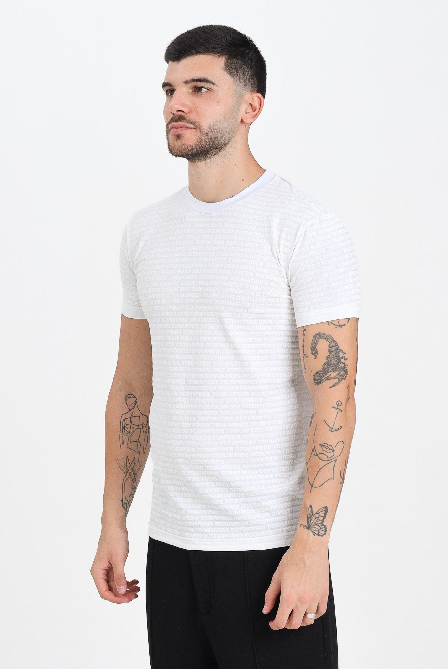 DSQUARED2 T-shirt a manica corta bianca da uomo con logo all-over D9H136050T 100 DSQUARED2