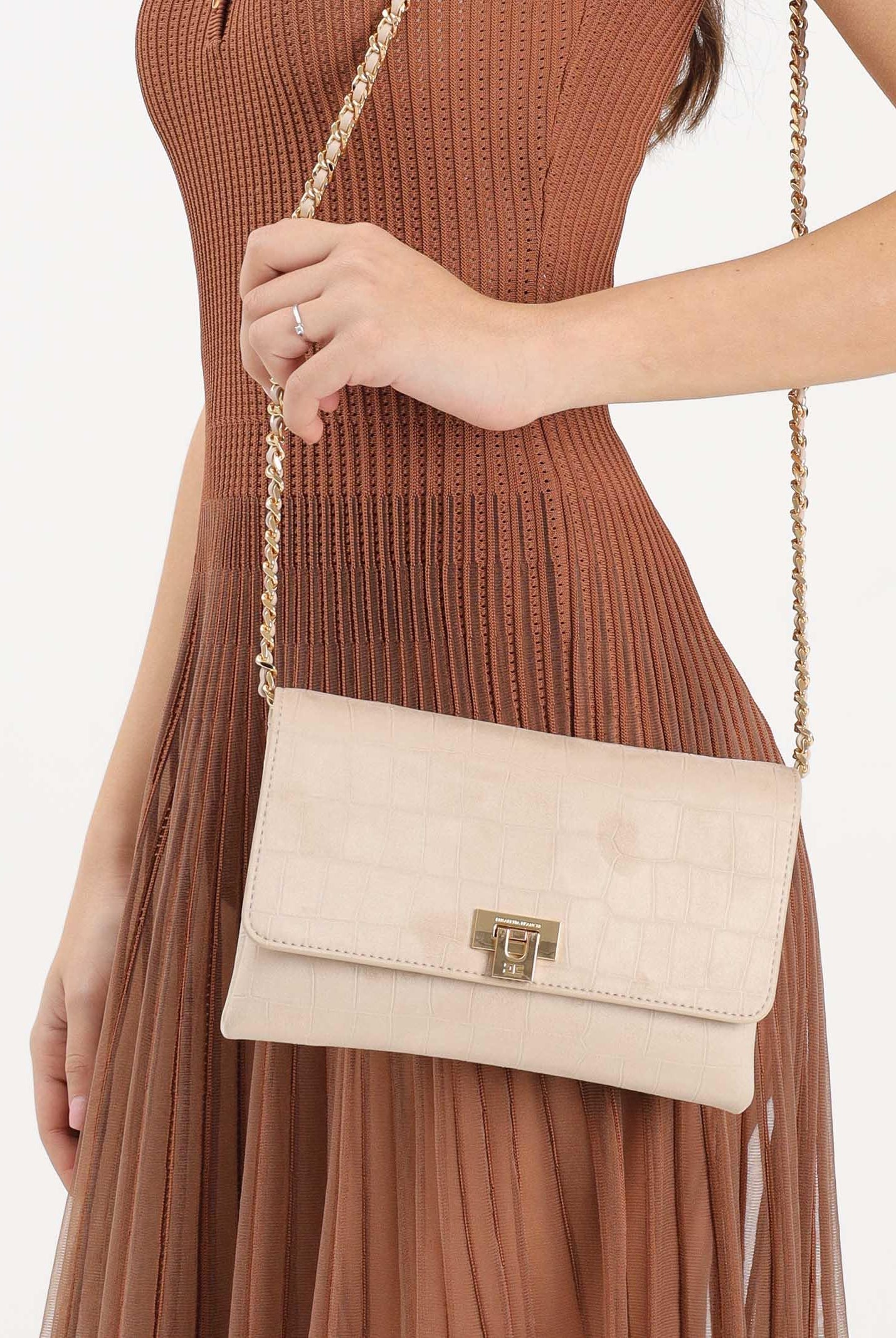 ELISABETTA FRANCHI Pochette vaniglia da donna realizzata in suede BS64A61E2 135 ELISABETTA FRANCHI