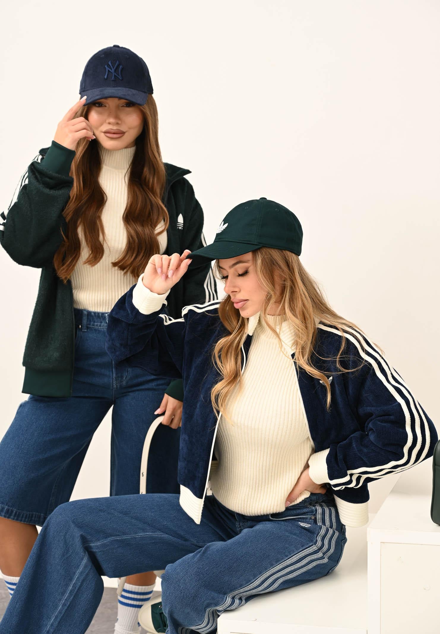 ADIDAS ORIGINALS Felpa con zip ADIDAS ORIGINALS VELOUR KNIT blu da donna KS7779 . ADIDAS ORIGINALS