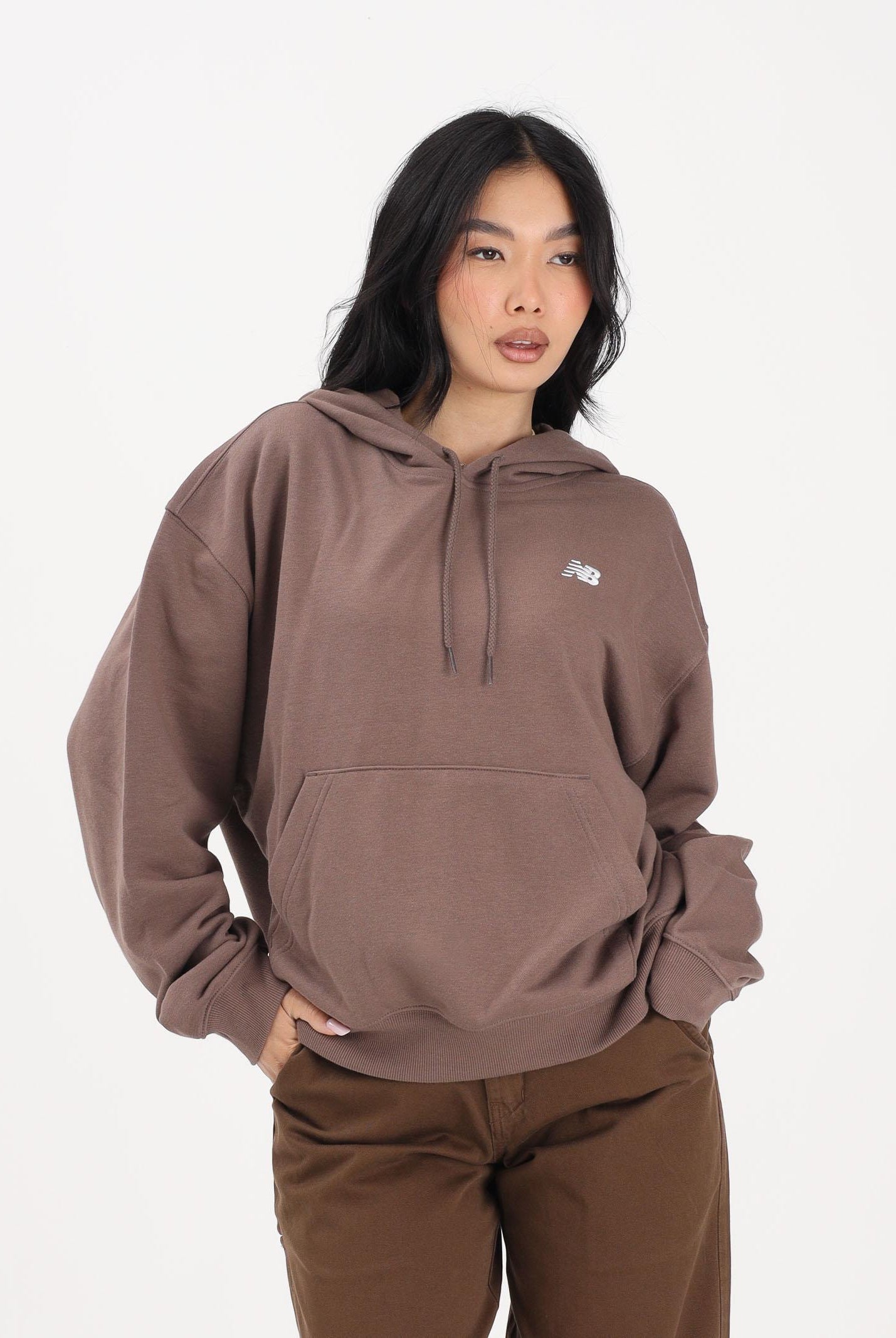 NEW BALANCE Felpa con cappuccio Sport Essentials marrone da donna WT41507ABP . NEW BALANCE