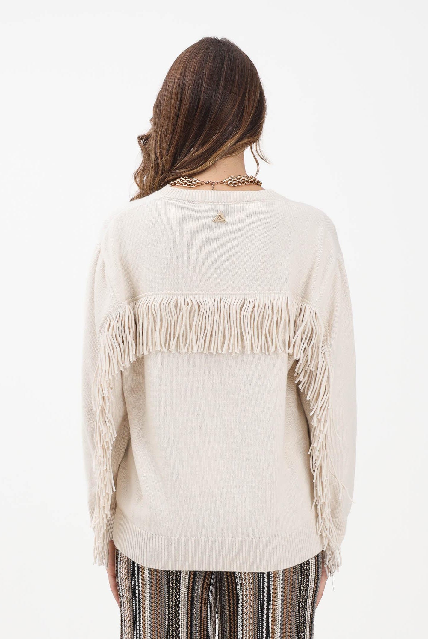 AKEP Maglioncino girocollo panna da donna in maglia rasata con frange MGKD11074 V1 AKEP