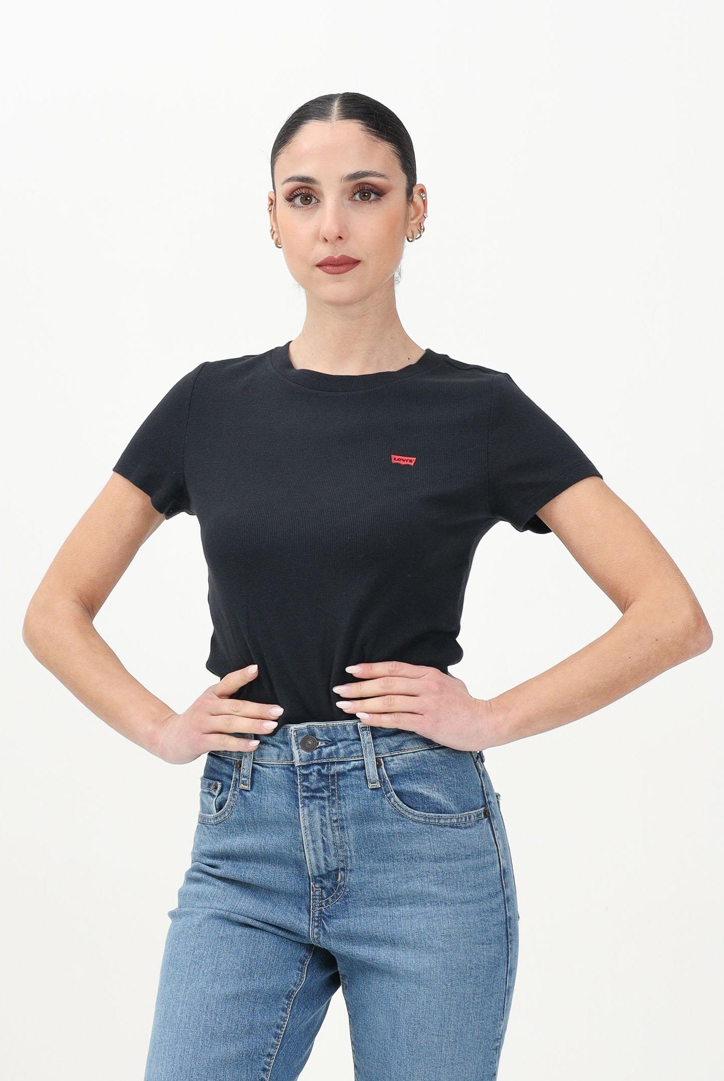 LEVI'S® T-shirt a manica corta ESSENTIAL nera da donna A7419-0014 . LEVI'S®