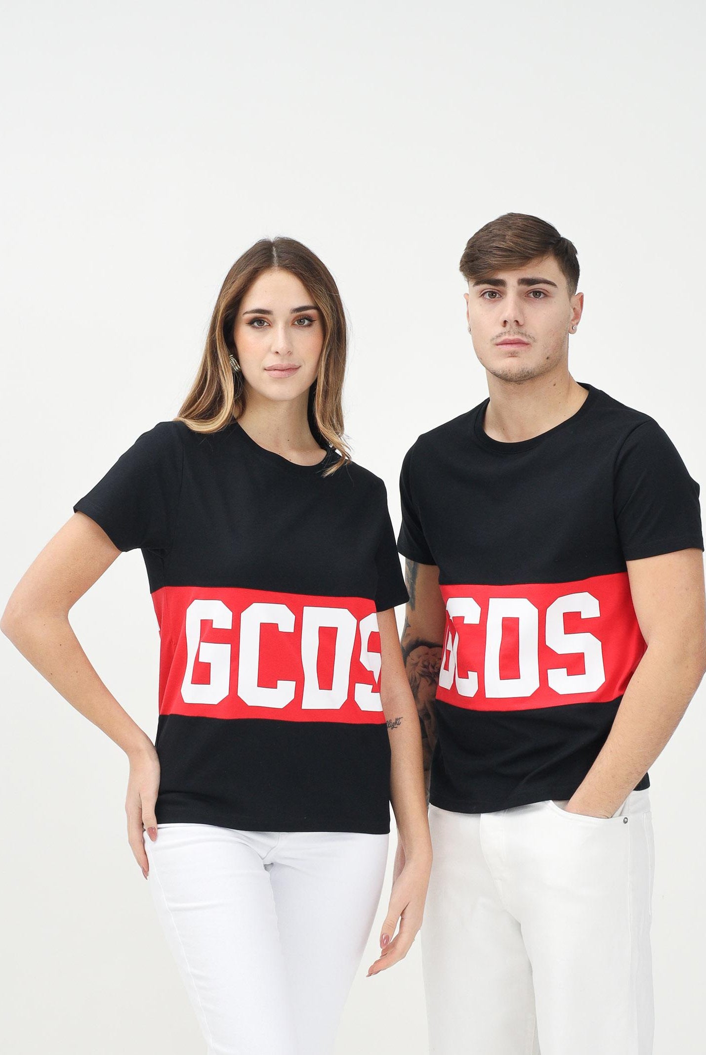 GCDS T-shirt a manica corta nera per uomo e donna con logo Z0MLQC140J101 999R GCDS