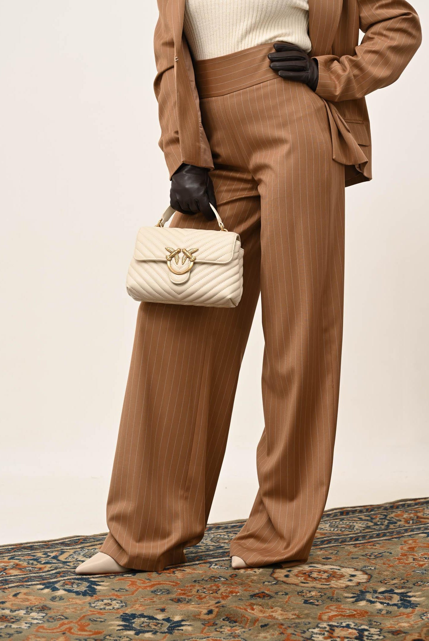 SANTAS Pantalone elegante POUVOIR color miele da donna con micro gessatura PV2626 MI SANTAS