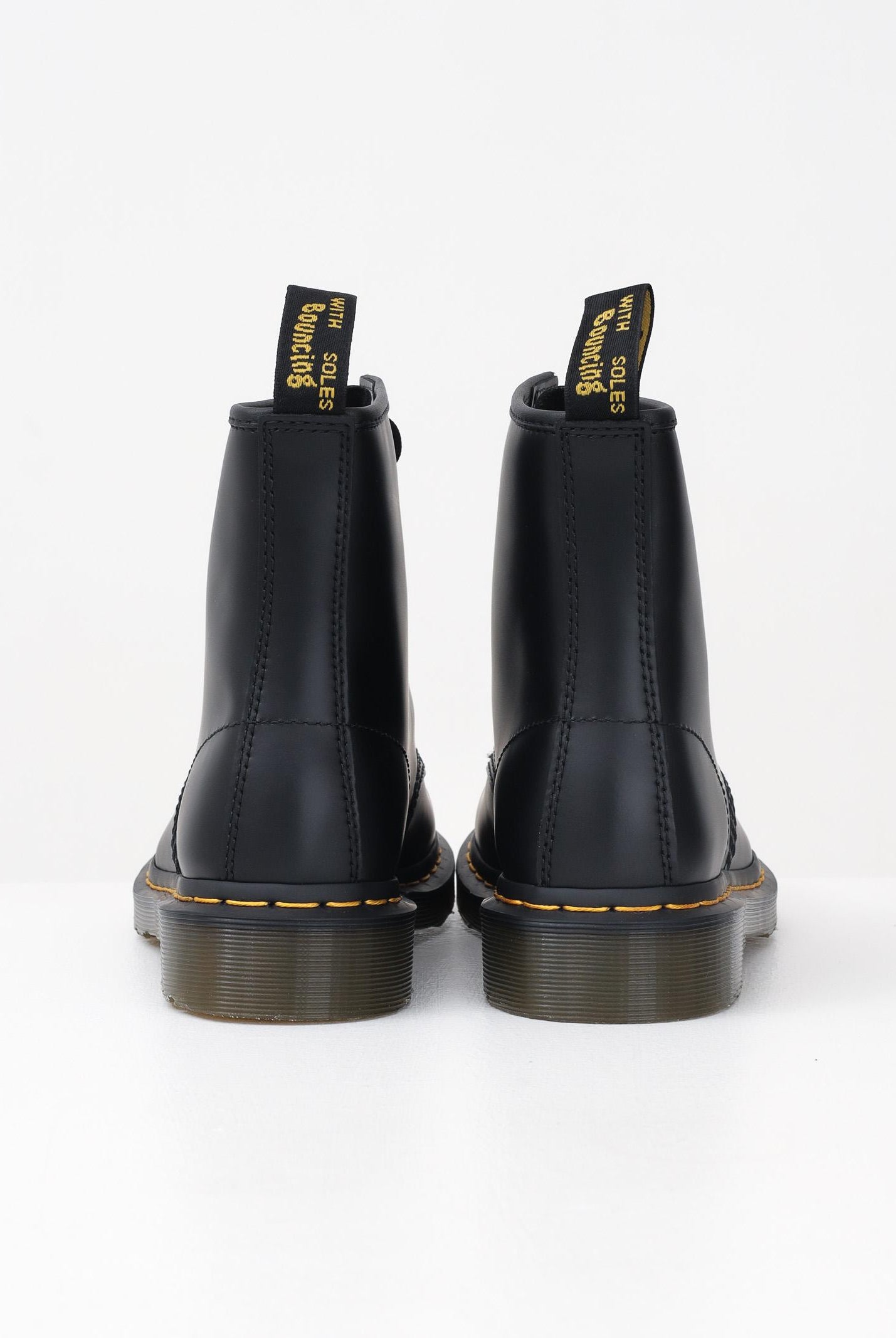 DR.MARTENS Anfibi 1460 neri per uomo e donna 11822006 . DR.MARTENS