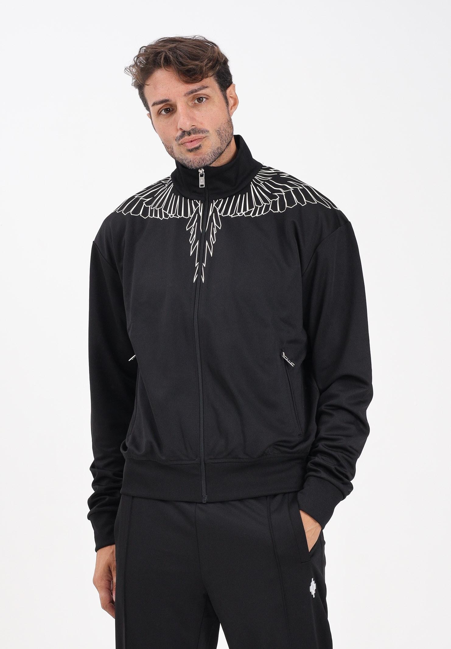MARCELO BURLON COUNTY OF MILAN Felpa con zip nera da uomo caratterizzata da stampa grafica di ali F5CAMAJK020 110 MARCELO BURLON COUNTY OF MILAN
