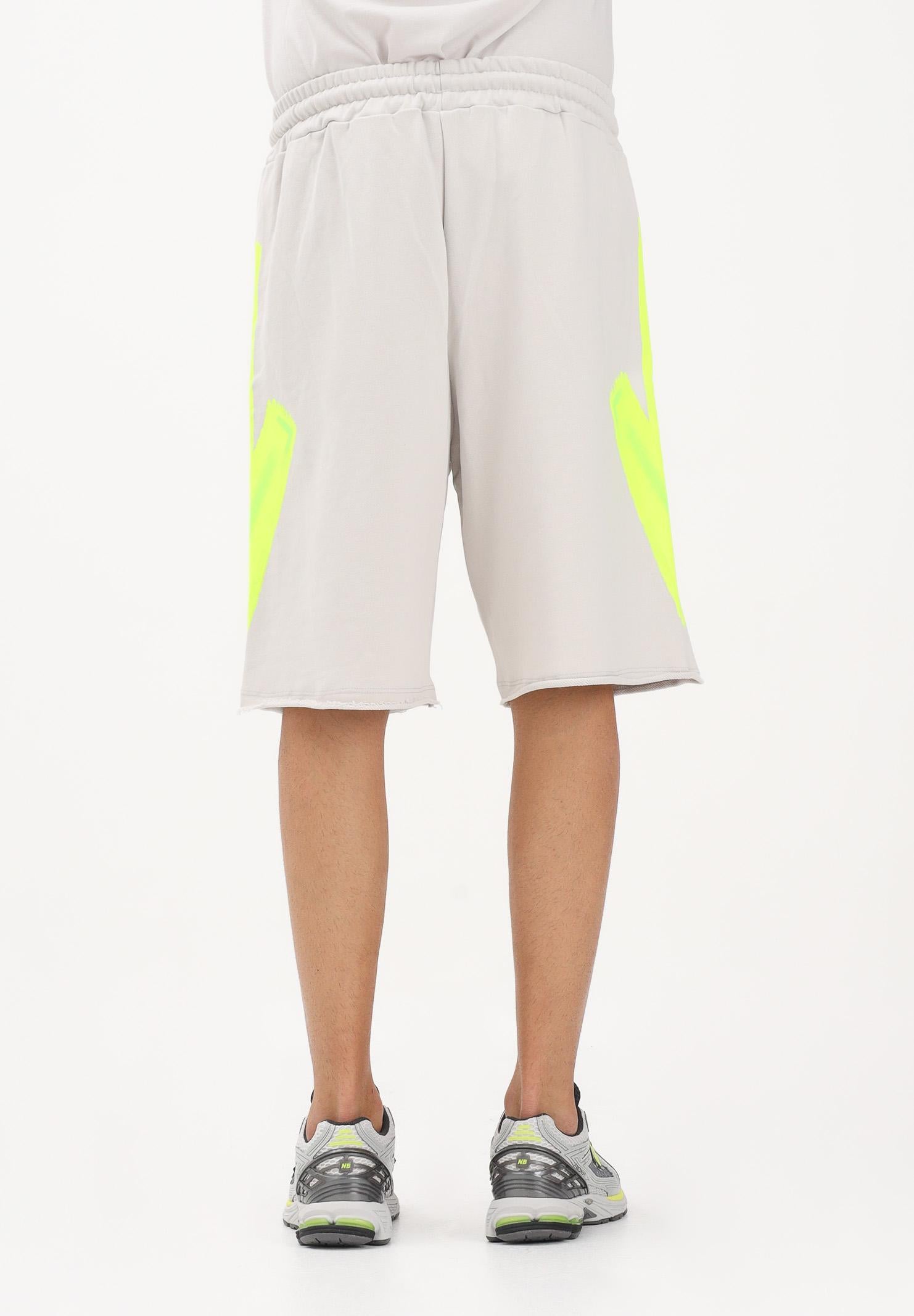 DISCLAIMER Shorts sportivo ghiaccio da uomo con stampa frecce 26EDS55405 GHGF DISCLAIMER