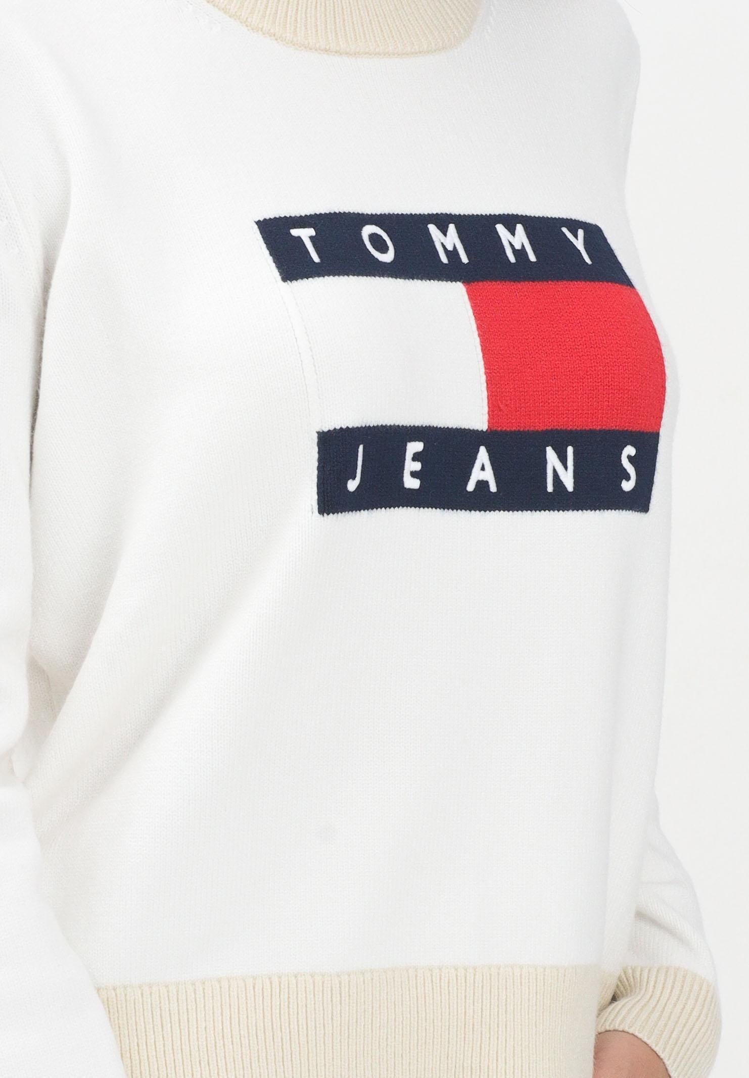 TOMMY JEANS Maglioncino girocollo panna da donna con logo DW0DW20970YBL TOMMY JEANS