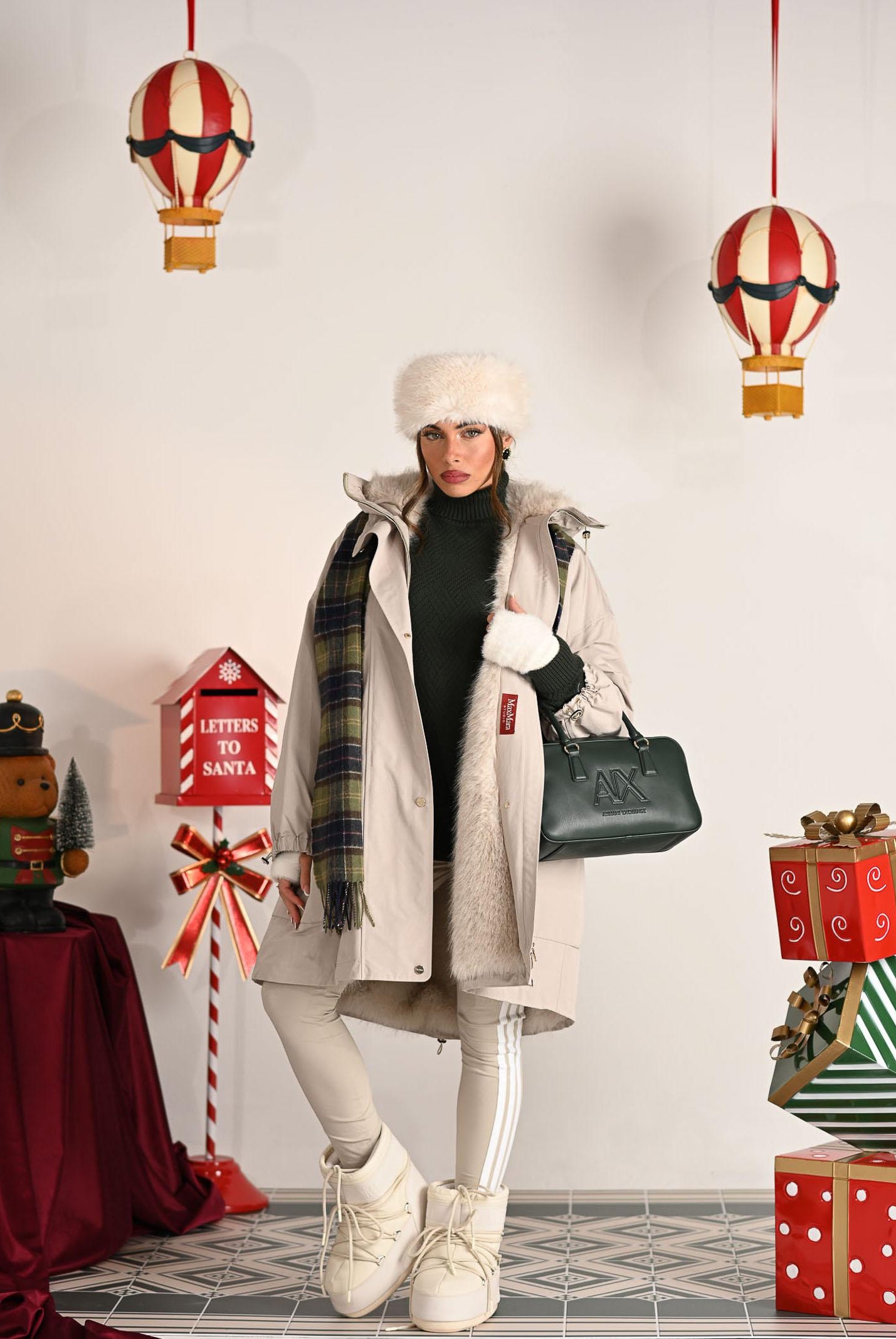 MAX MARA Parka beige da donna con eco pelliccia interna 2526026012600 001 MAX MARA